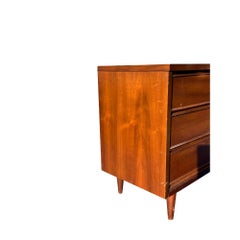 Vintage Mid Century Modern Pair of Nightstands or End Tables