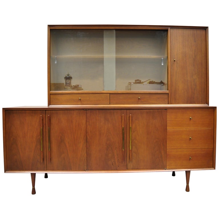 Vintage Mid Century Modern Paul Mccobb Style Walnut Credenza Hutch China Cabinet For Sale At 1stdibs
