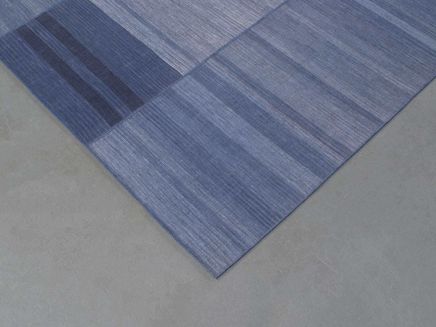 Vintage Mid-Century Modern Pelas Handwoven Flatweave Rug in Shades of Blue In Excellent Condition For Sale In New York, NY