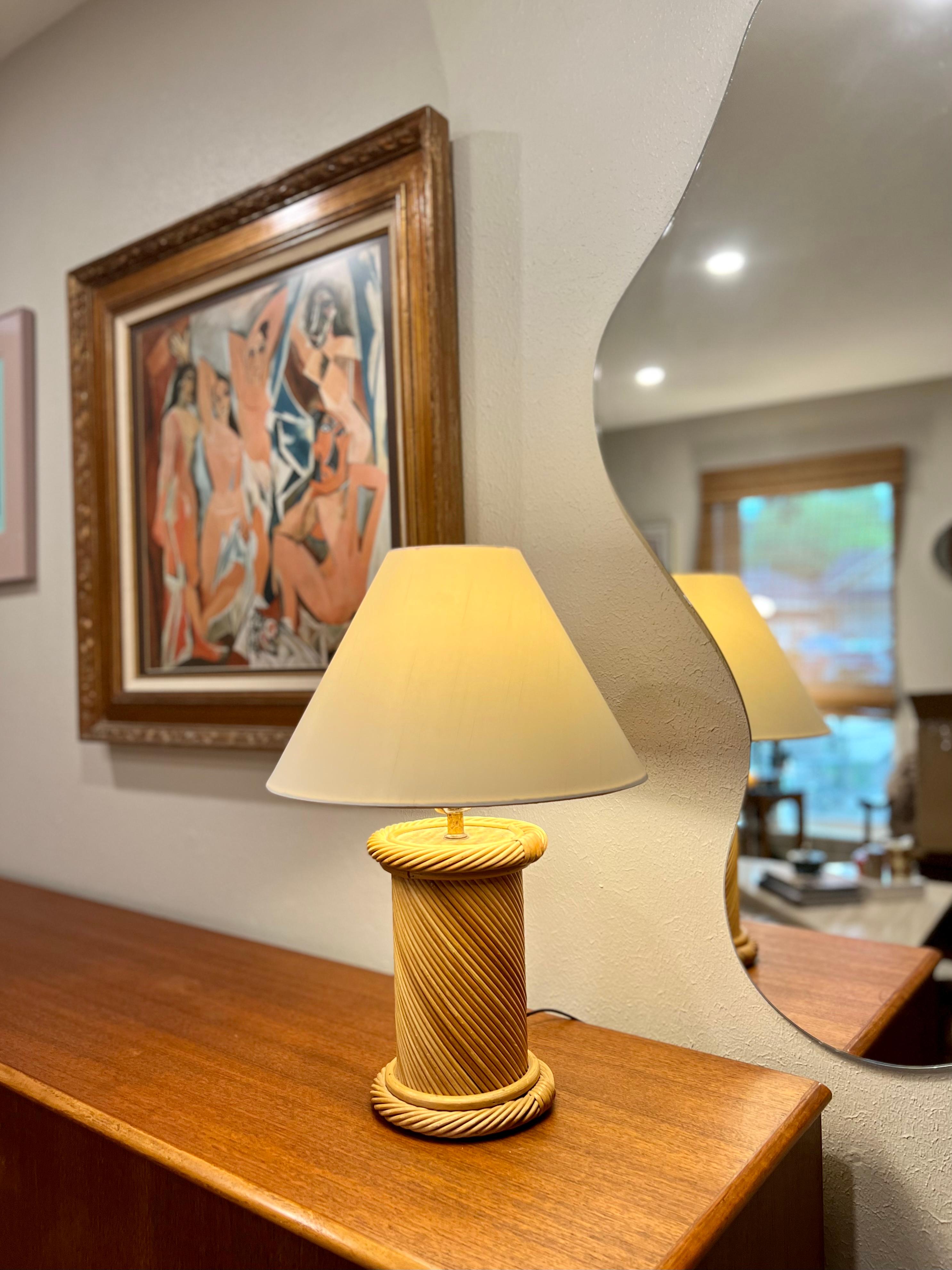 Vintage Mid-Century Modern Pencil Reed Lamp In Good Condition For Sale In Houston, TX
