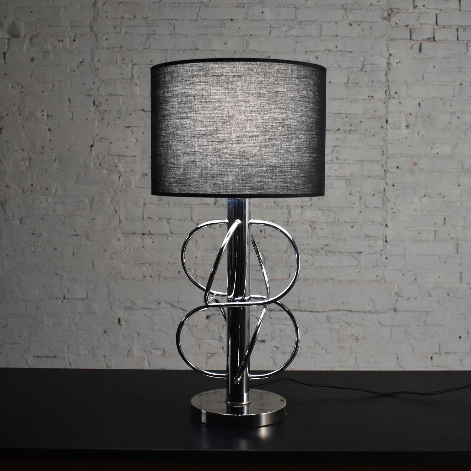 Vintage Mid-Century Modern Polished Chrome Table Lamp New Black Drum Shade For Sale 4