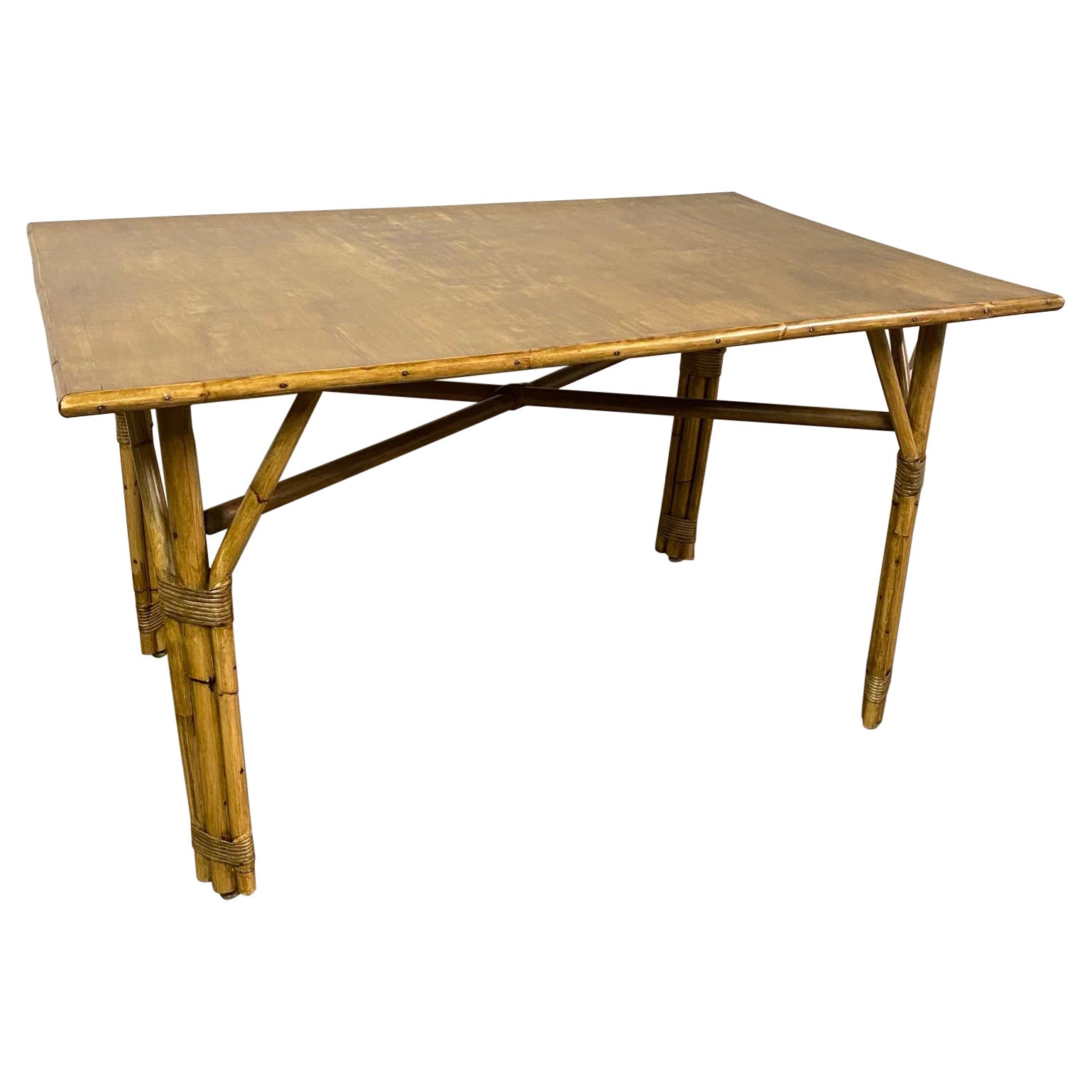 Scrivania o tavolo in rattan vintage della metà del secolo scorso
