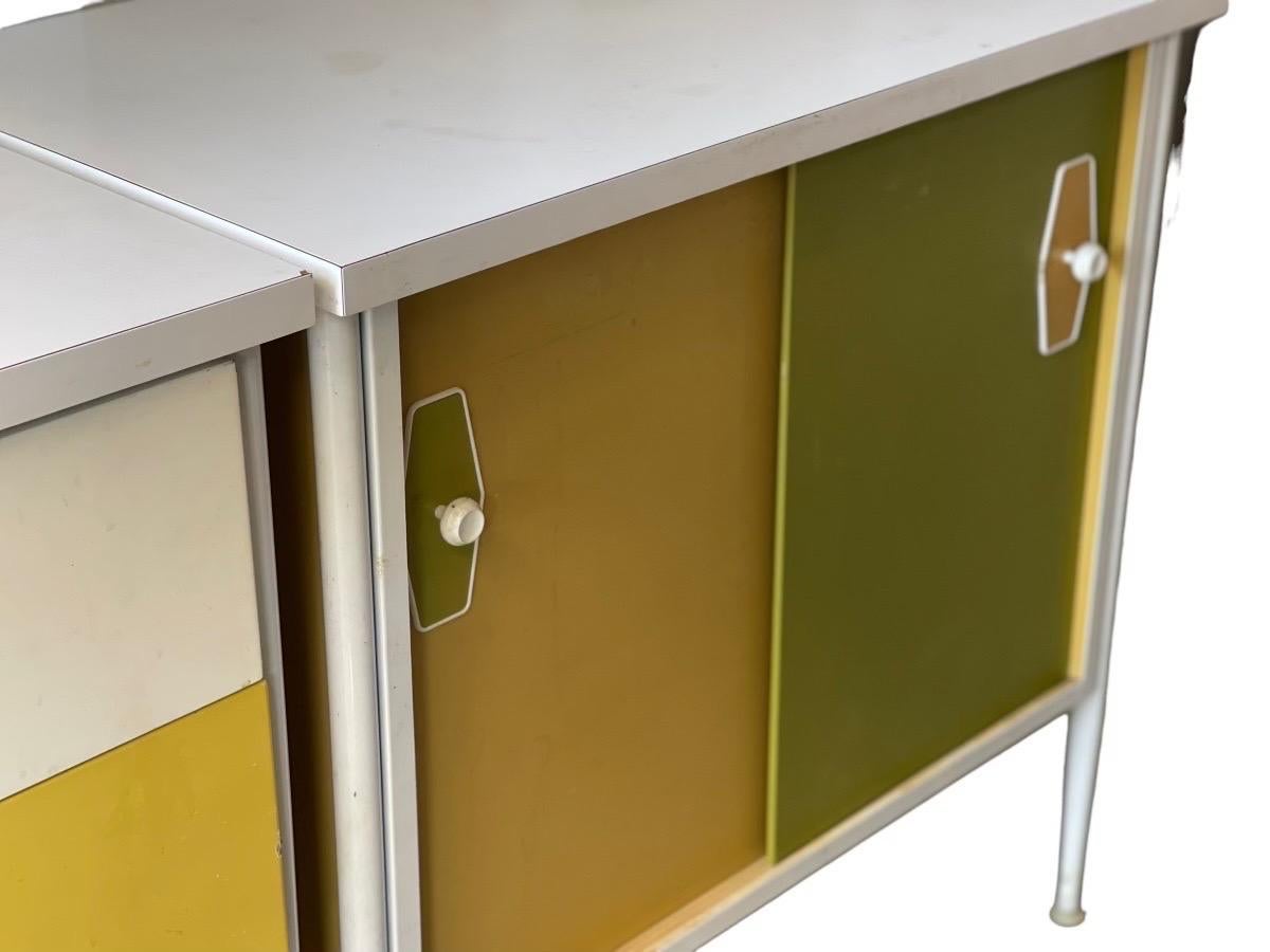 Vintage Mid Century Modern Record Cabinet Dresser Removable Shelf Steel Framed Bon état - En vente à Seattle, WA
