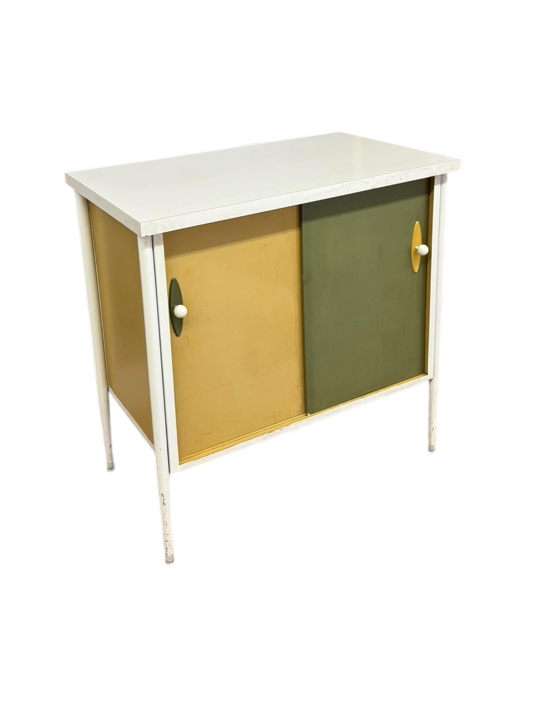 Mobile portadischi o credenza d'epoca della metà del secolo scorso nello stile di George Nelson in vendita 1