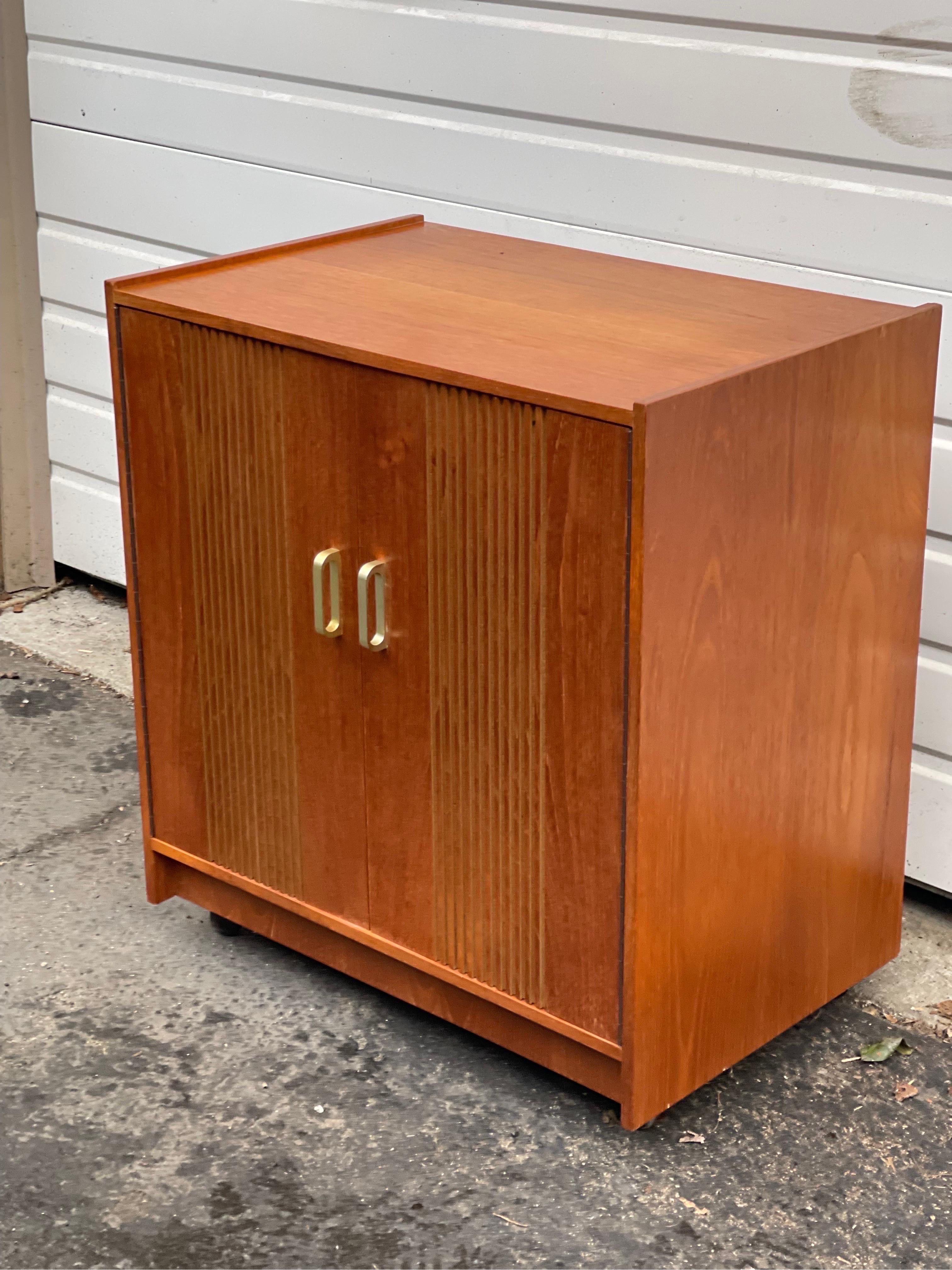 Wood Vintage Mid-Century Modern Record Cabinet with Casters, Uk Import