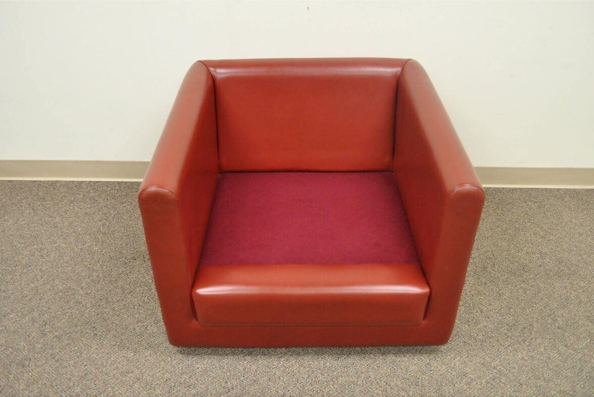 Vintage Mid-Century Modern Red Leather Cube Club Lounge Chair on Casters For Sale 2