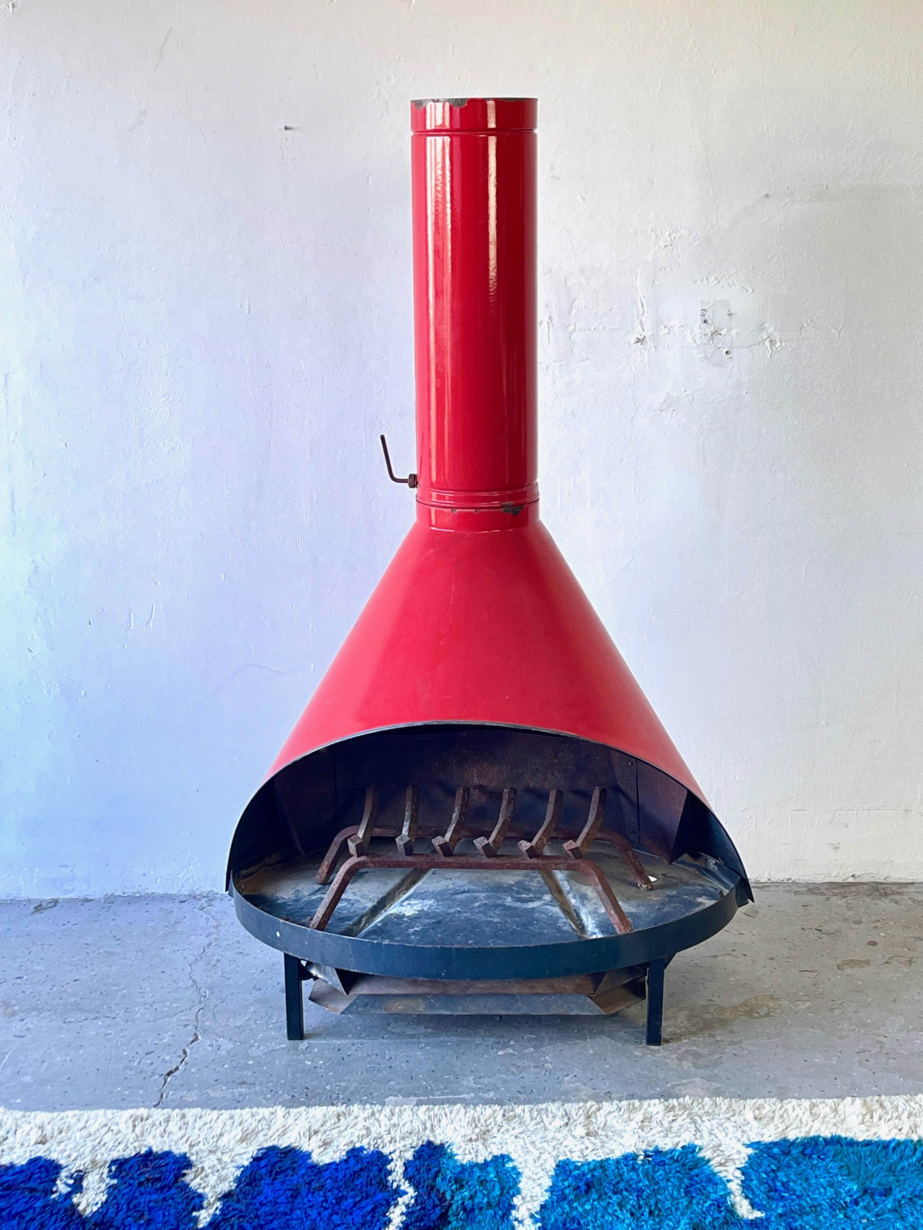 Cool --original red 1970’s enamel vintage, Eames Era Mid-Century Modern large preway Freestanding fireplace. These orignals are extremely sought after!! The pictures say it all. This is pretty much a must have for any true Mid Century or Mid Century