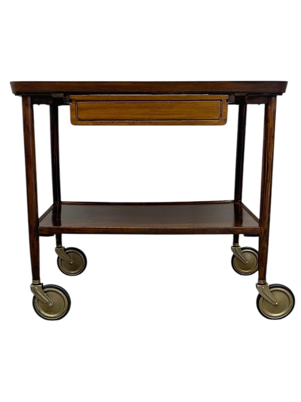 Vintage Mid-Century Modern Rolling Bar Cart with Drawer In condizioni buone in vendita a Seattle, WA