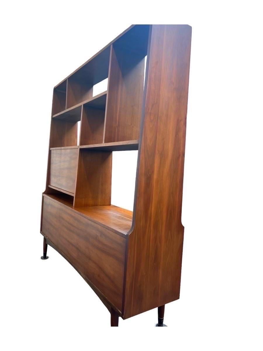 Vintage Mid-Century Modern Room Divider Book Shelf Fold Out Bar and Top 1