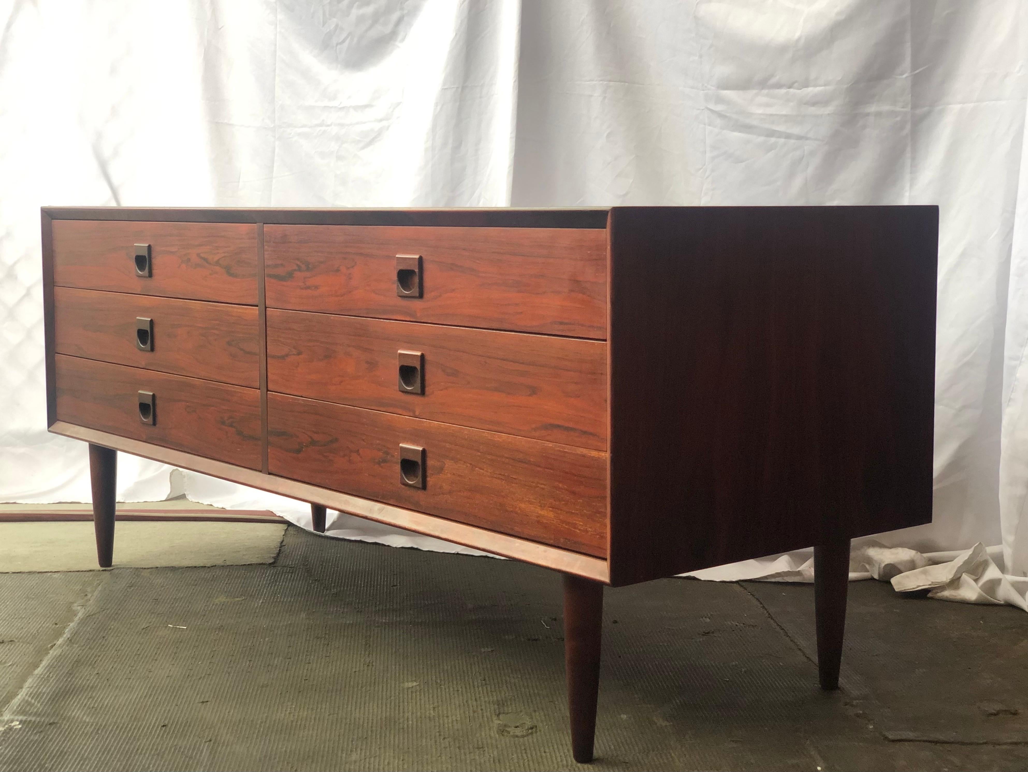Mid-Century Modern Vintage Mid Century Modern Rosewood 6-Drawer Sideboard