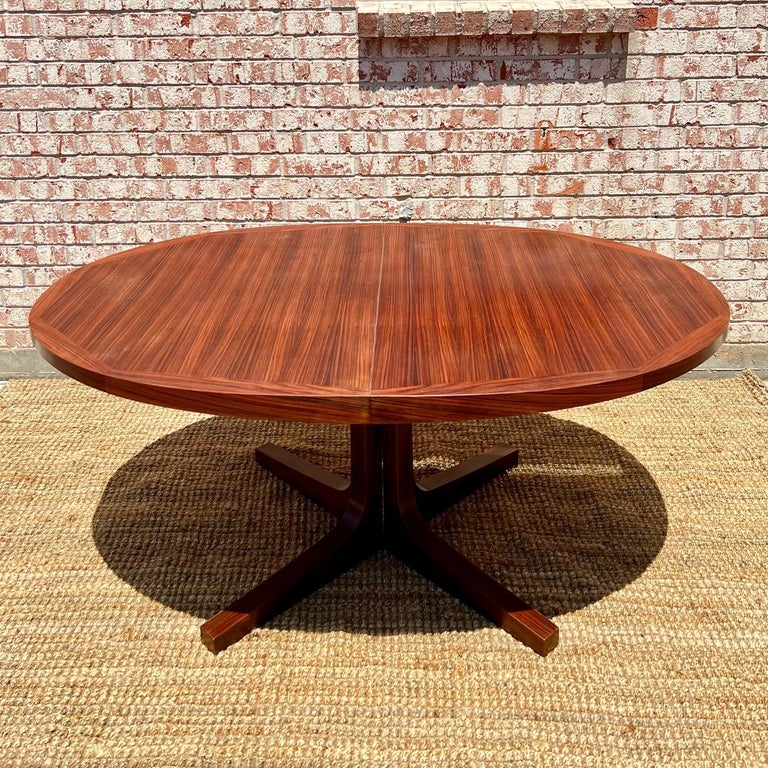 Vintage MidCentury Modern Rosewood Oval Pedestal Dining Table with