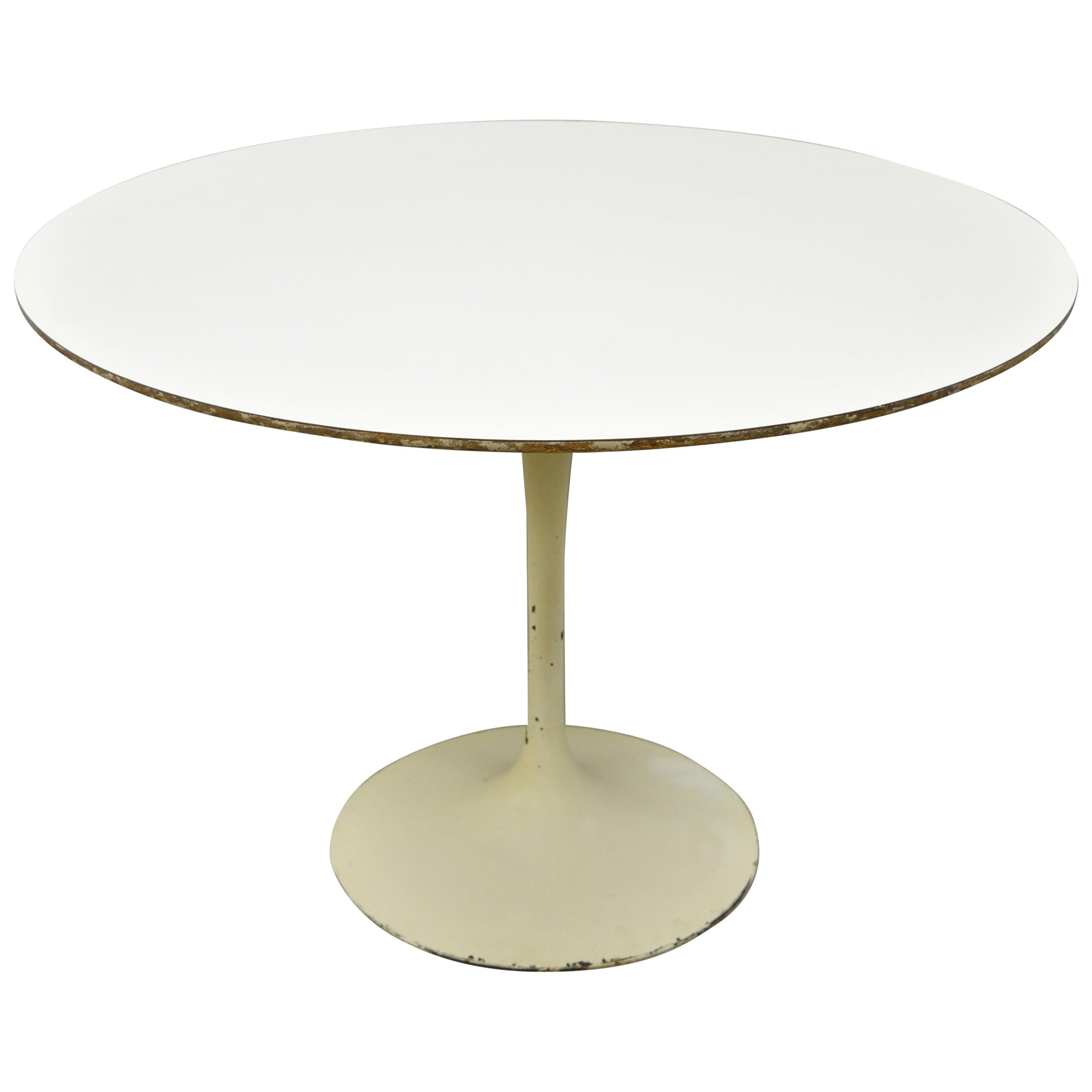 Vintage Mid-Century Modern Round Saarinen Style Tulip Base Dining Table