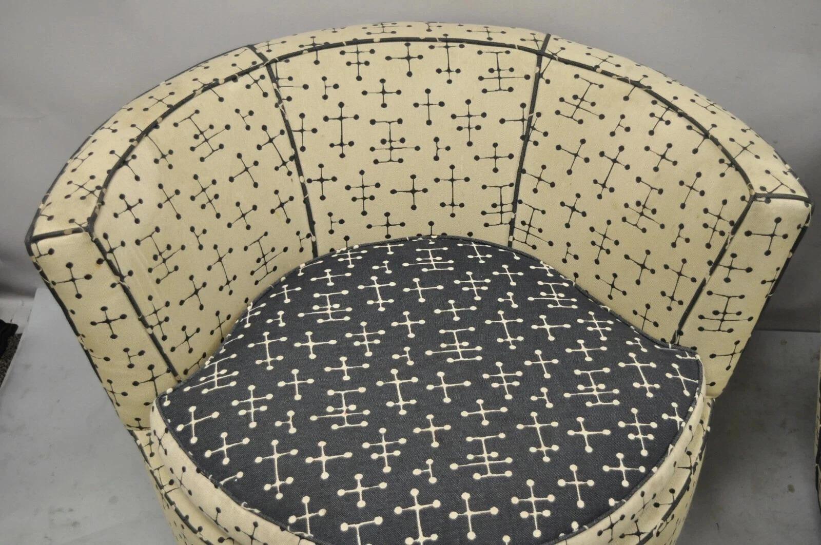 Vintage Mid Century Modern Sillones Club Lounge Redondos Tapizados - Pareja Desconocido en venta