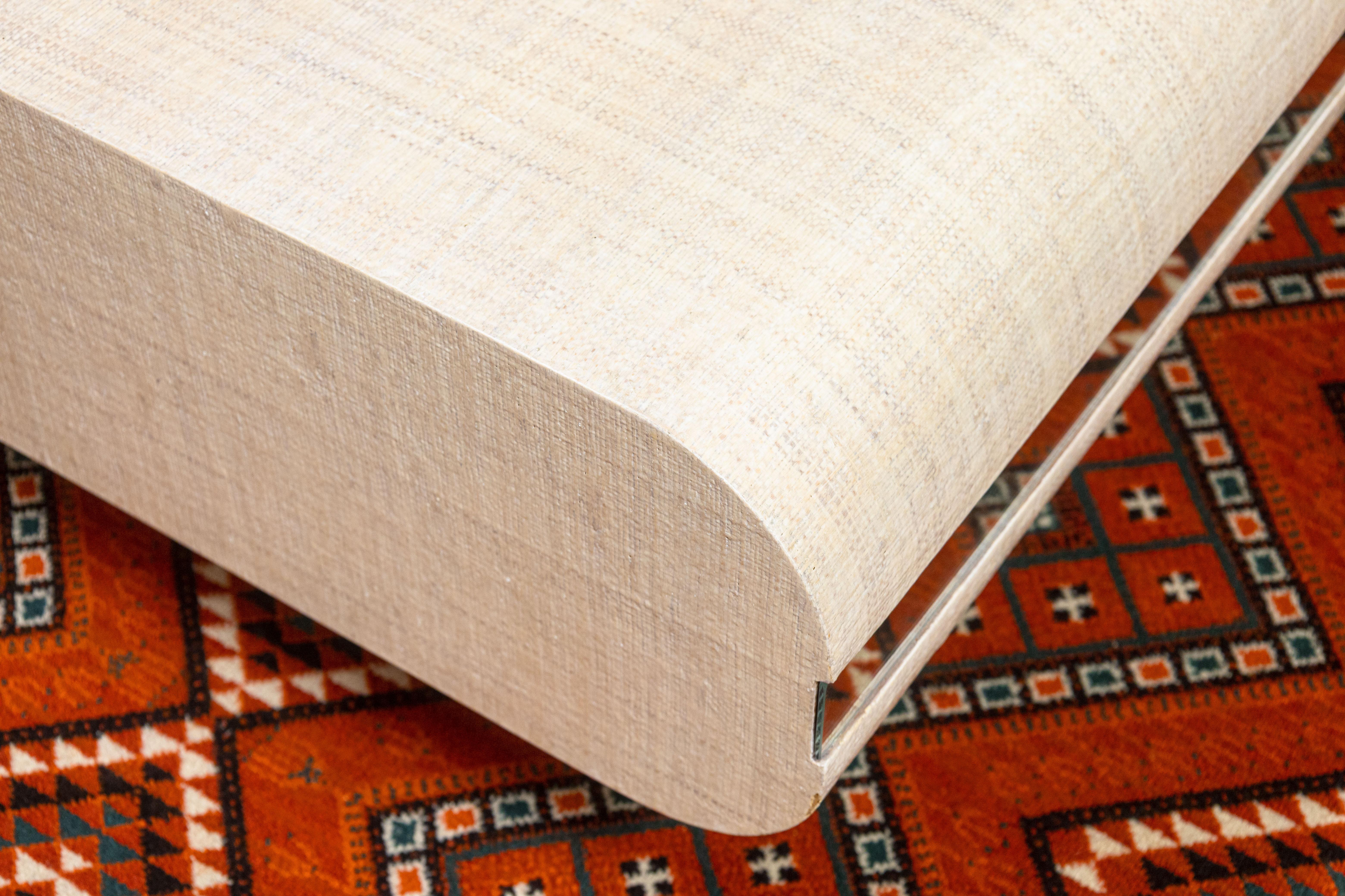 Organique Table basse à miroir en toile d'herbe arrondie Vintage Mid Century Modern by Pace en vente