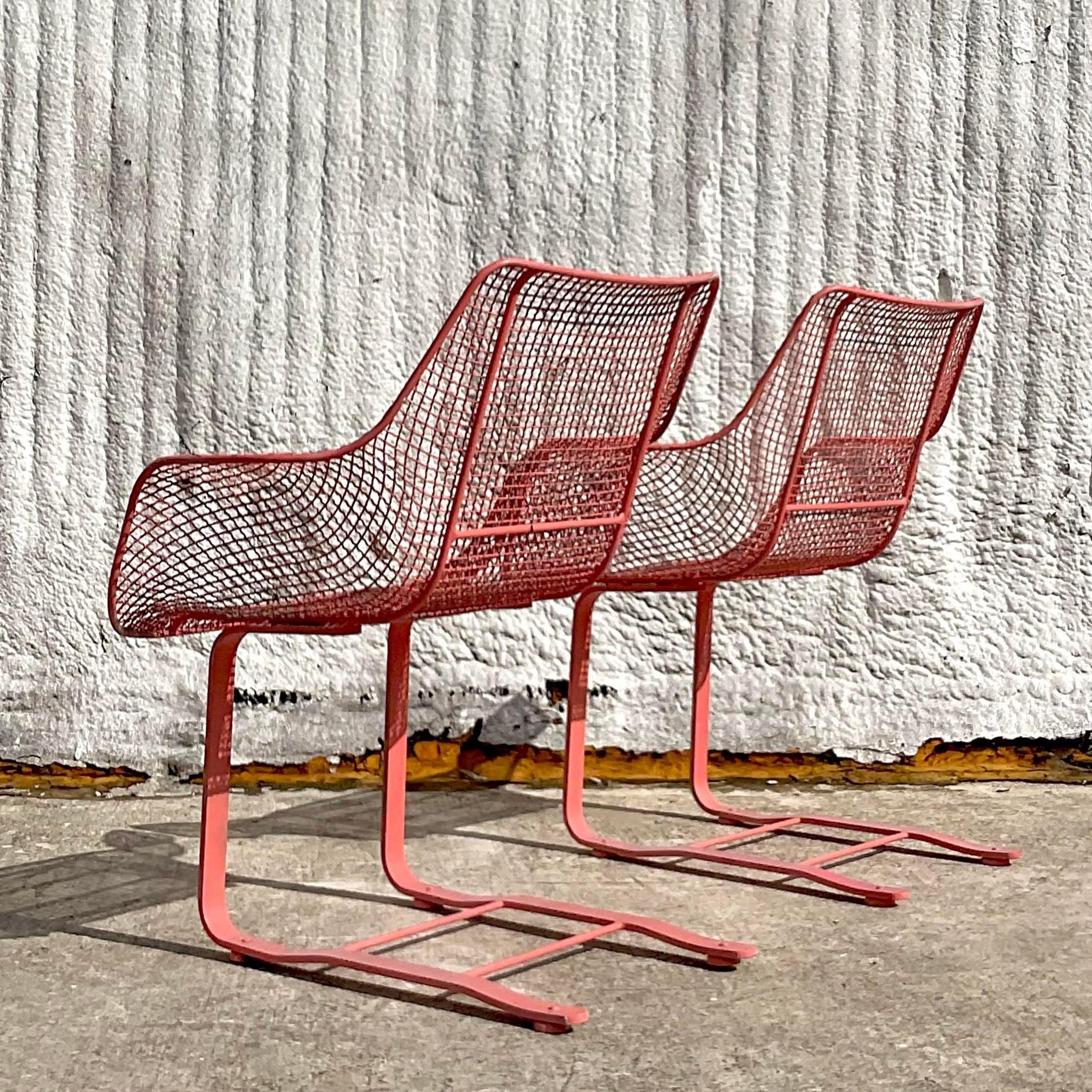 Vintage Mid-Century Modern Russell Woodard “Sculptura” Springer Chairs - a Pair In Good Condition For Sale In west palm beach, FL