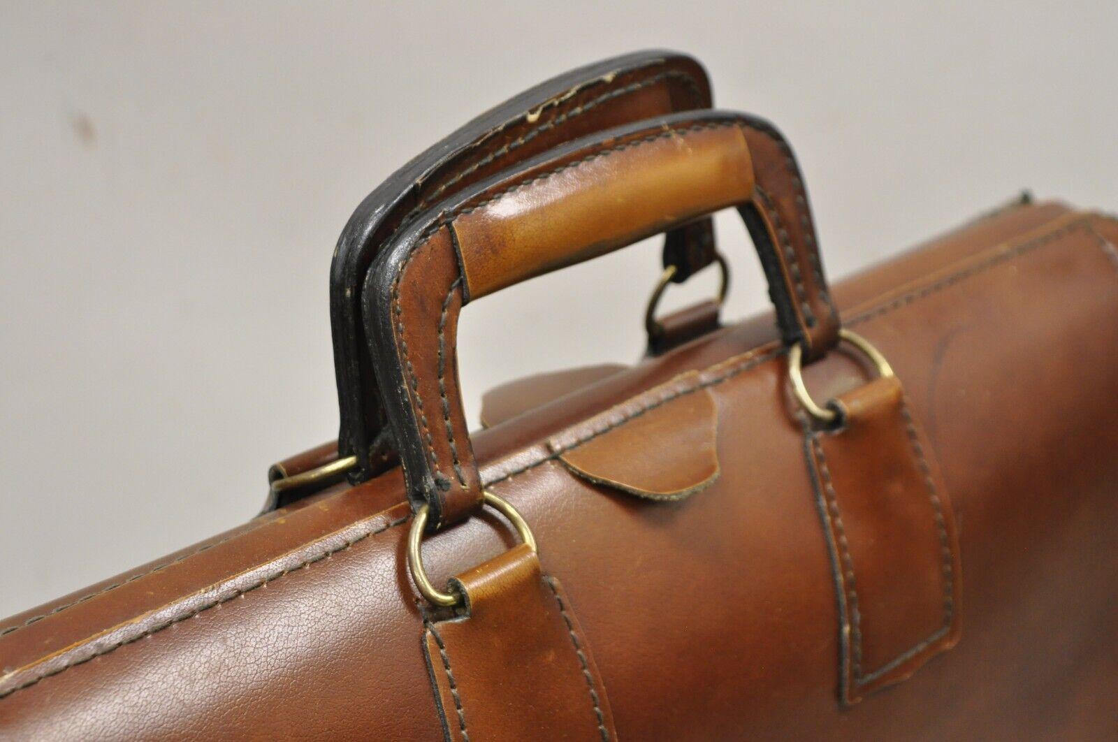 Vintage Mid-Century Modern Saddle Leather Briefcase Case by Lion Leather Prods For Sale 1