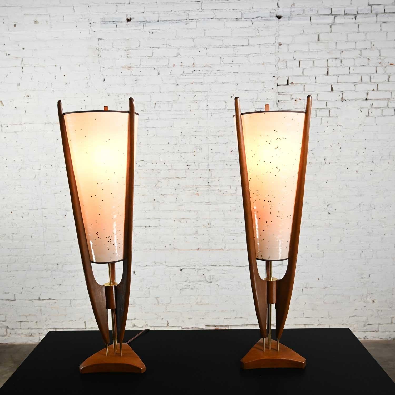 Vintage Mid Century Modern Sculpted Cone Table Lamps Arthur Jacobs for Modeline 3