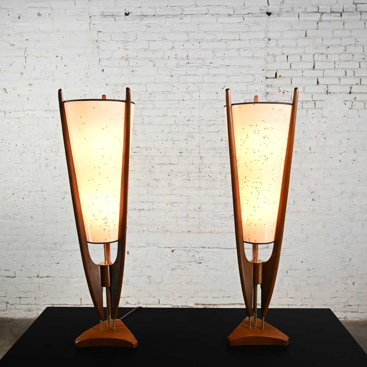 Vintage Mid Century Modern Sculpted Cone Table Lamps Arthur Jacobs for Modeline 5