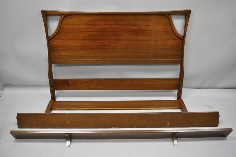 Vintage Mid-Century Modern Sculpted Walnut Full Size Bed ...