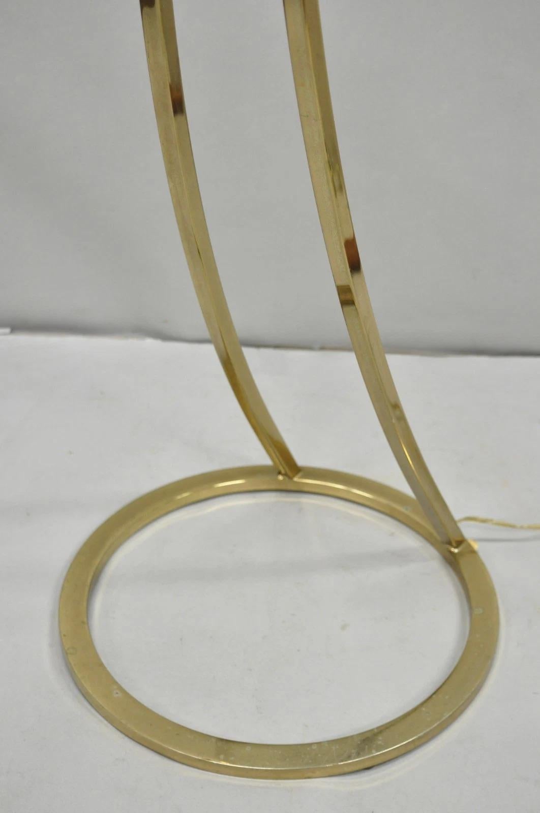 Lámpara de pie escultórica de metal chapado en latón vintage de mediados del siglo XX by Clover Metal en venta