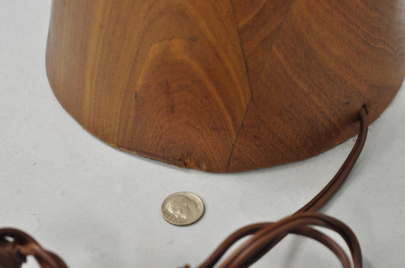 Vintage Mid Century Modern Sculptural Walnut Table Lamp by Modernera Mfg Co For Sale 4