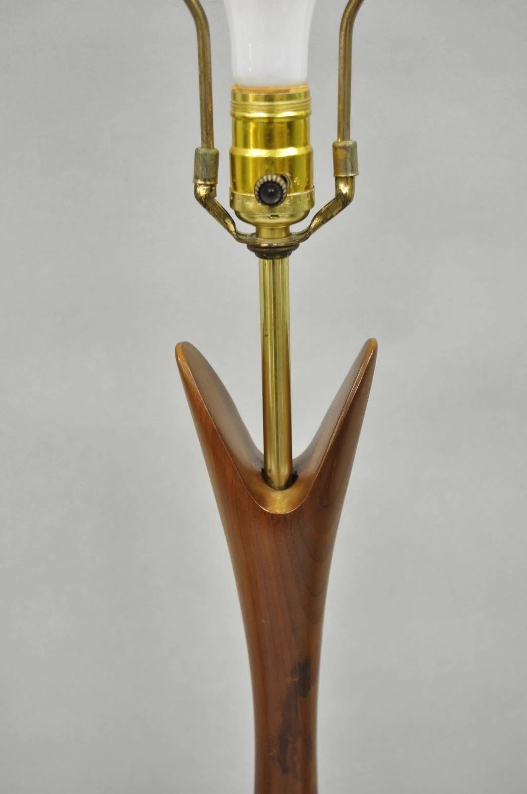 Unknown Vintage Mid Century Modern Sculptural Walnut Table Lamp by Modernera Mfg Co For Sale