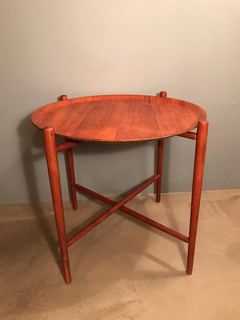 Vintage MidCentury Modern Serving Tray Table For Sale at 1stDibs