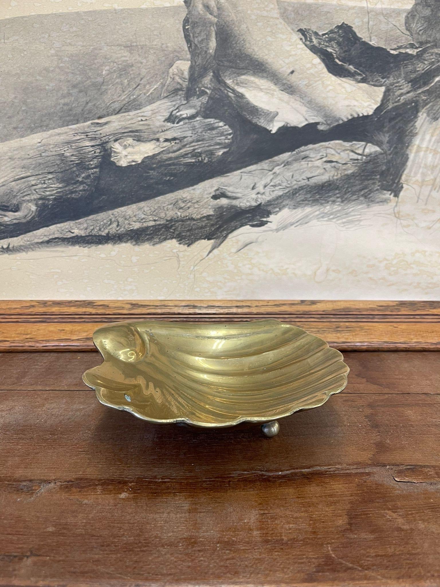 Vintage Mid Century Modern Shell Brass Tone Tray For Sale 3