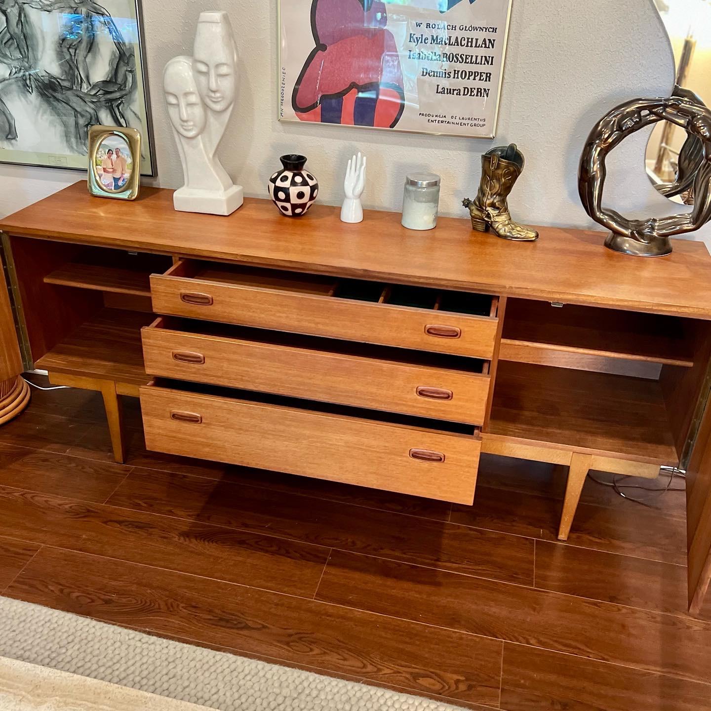 Vintage Mid-Century Modern Sideboard by Nathan Furniture  1