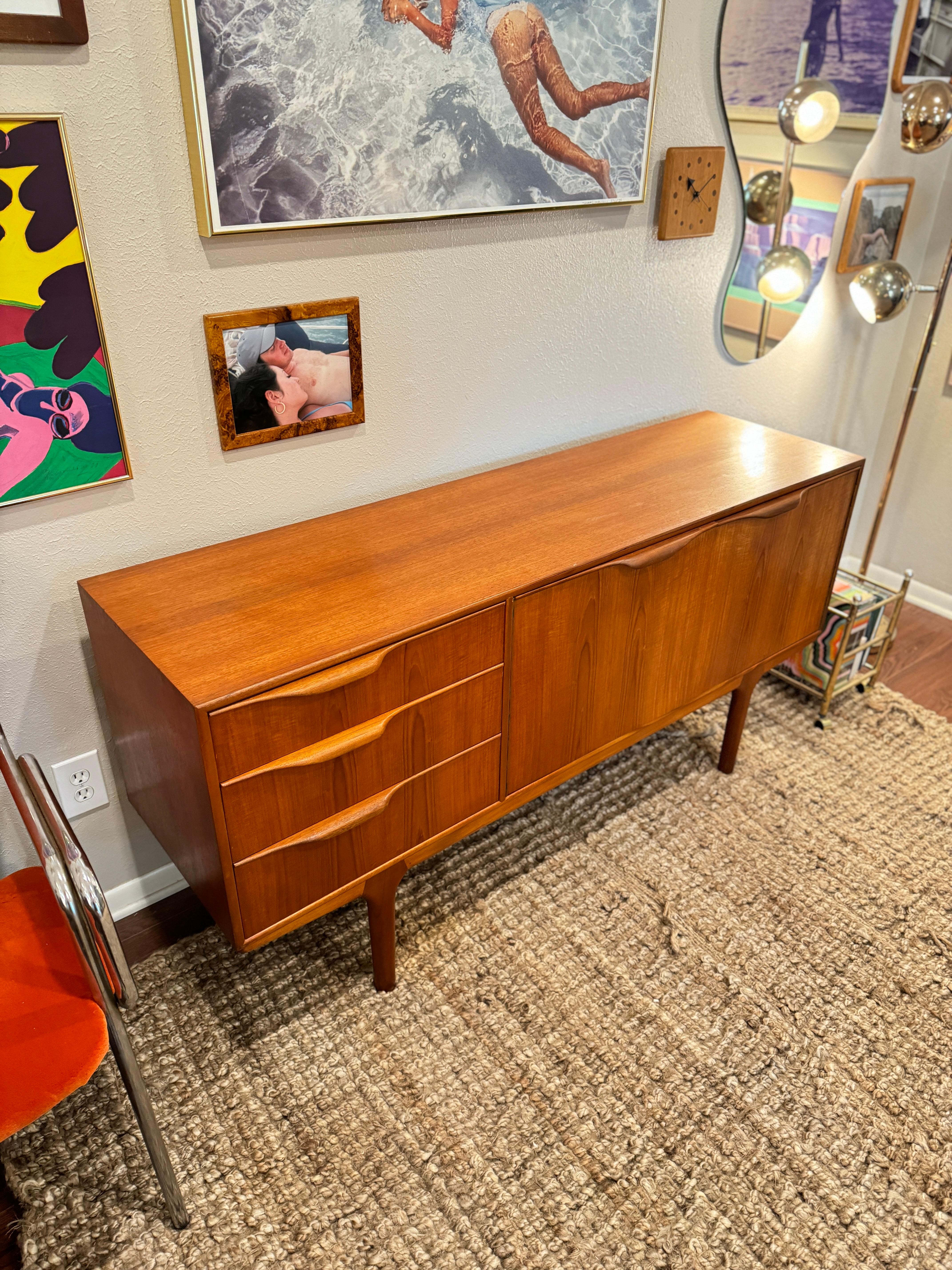 Vintage mid century modern sideboard with folded handles made by McIntosh 8