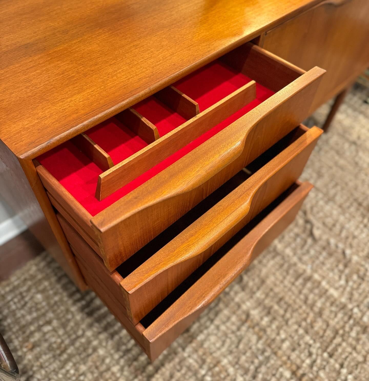 Mid-20th Century Vintage mid century modern sideboard with folded handles made by McIntosh