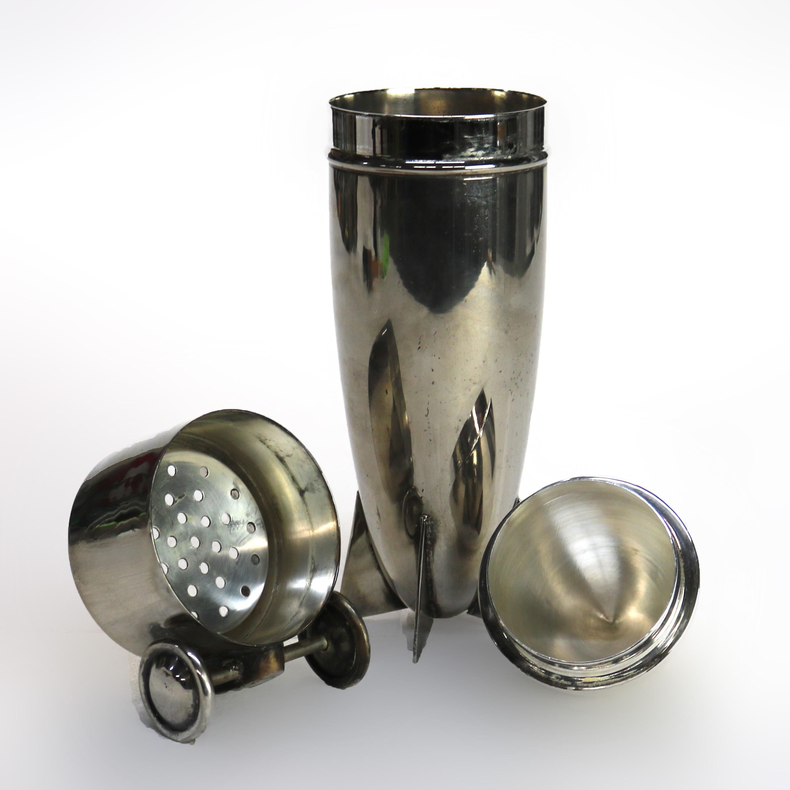 Vintage Mid Century Modern Silver Plated Chrome Zeppelin Cocktail Shaker c1940 For Sale 1