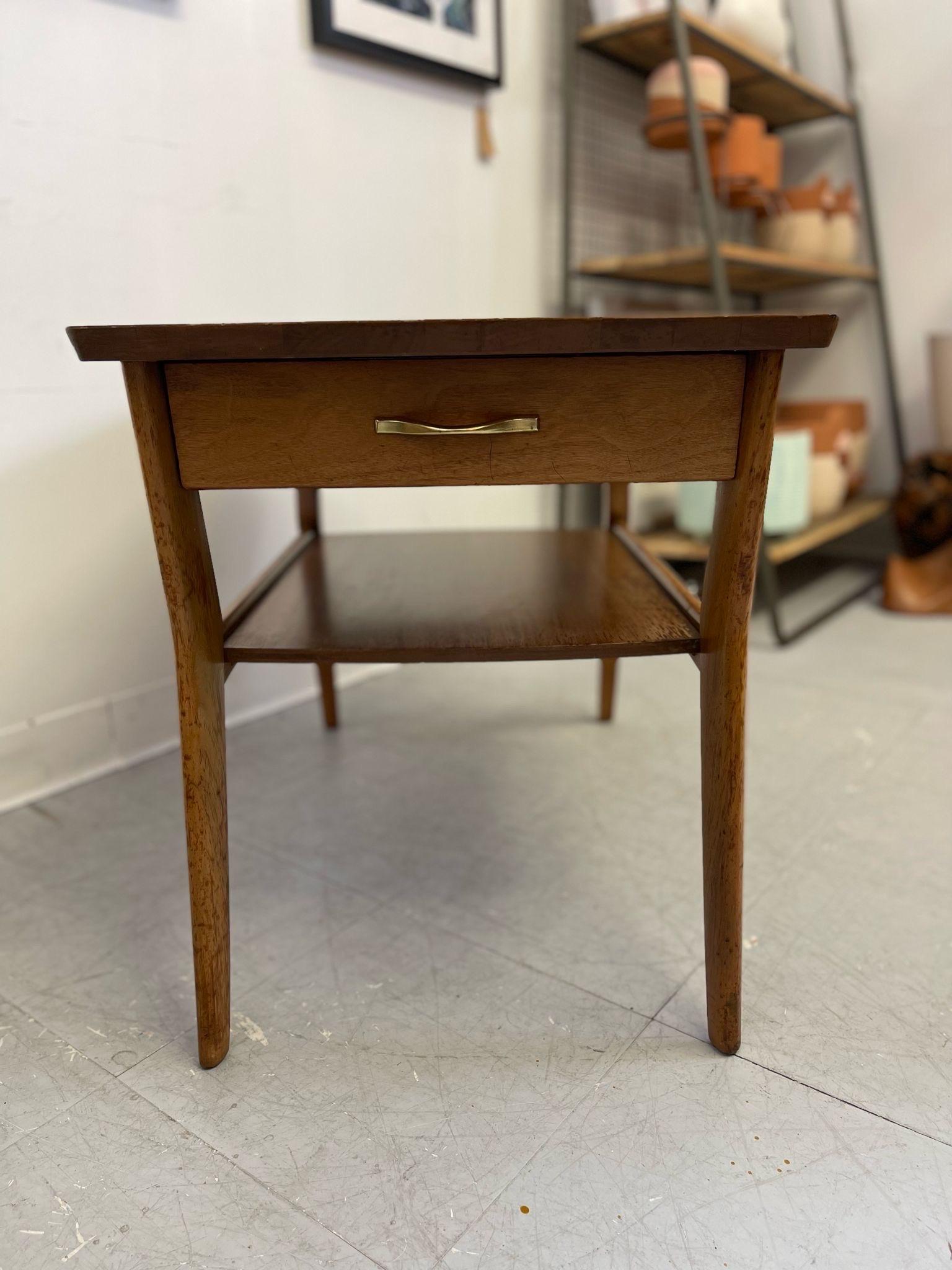 Vintage Mid Century Modern Single Drawer End Table by Mersman. For Sale 1