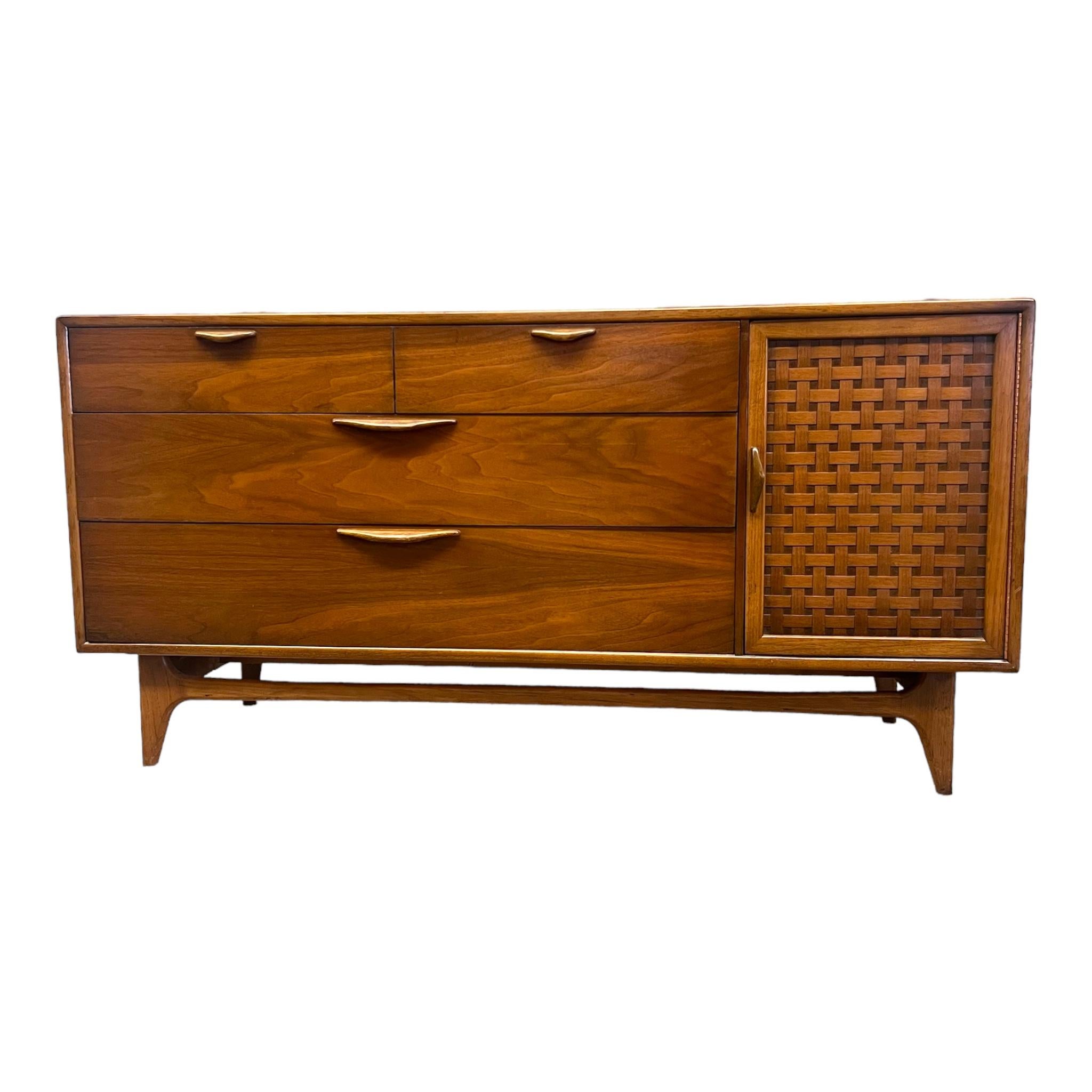 Mid-Century moderno Comò a sei cassetti Vintage Mid Century Modern di Lane Furniture Company