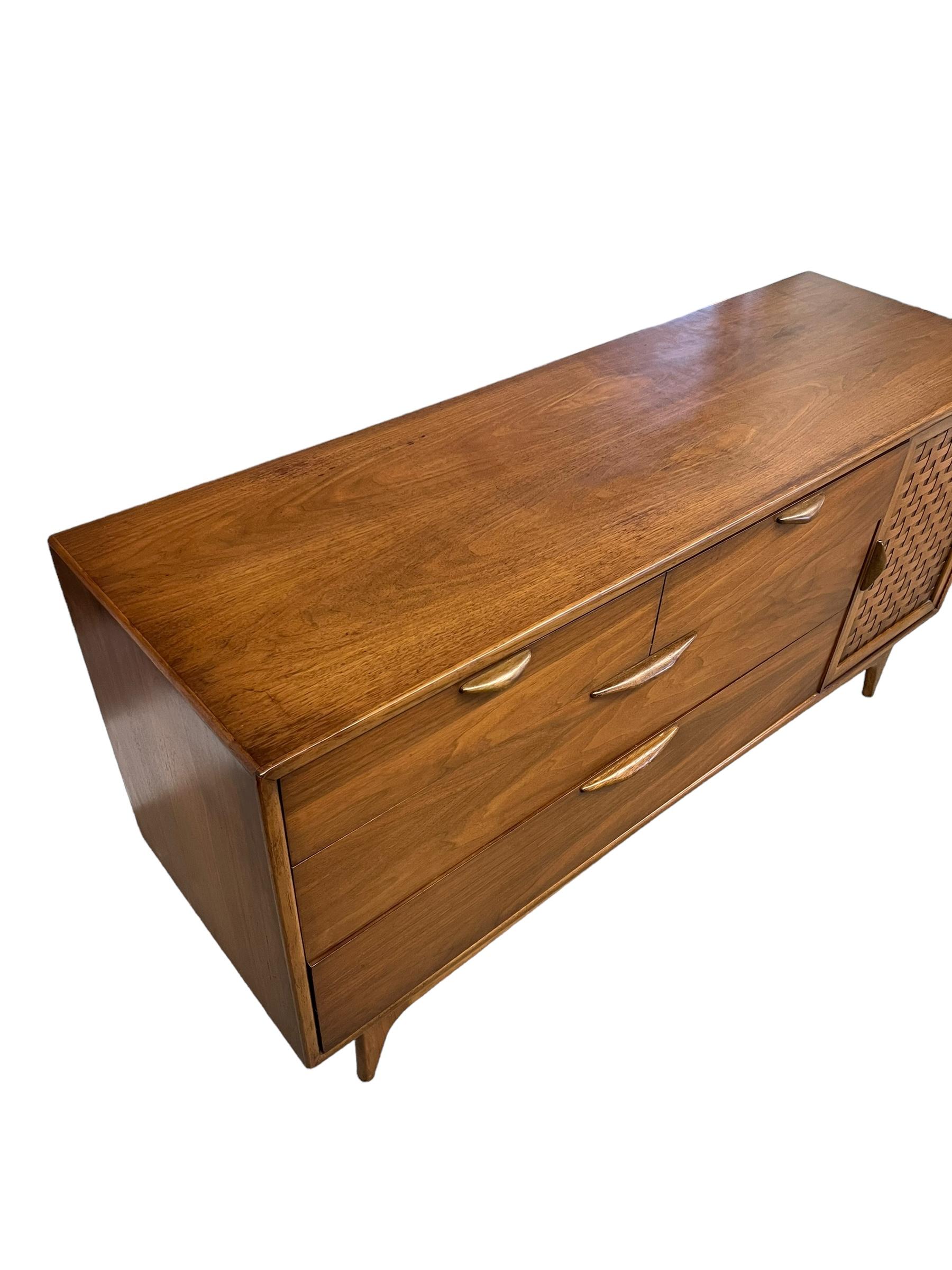 Noce Comò a sei cassetti Vintage Mid Century Modern di Lane Furniture Company