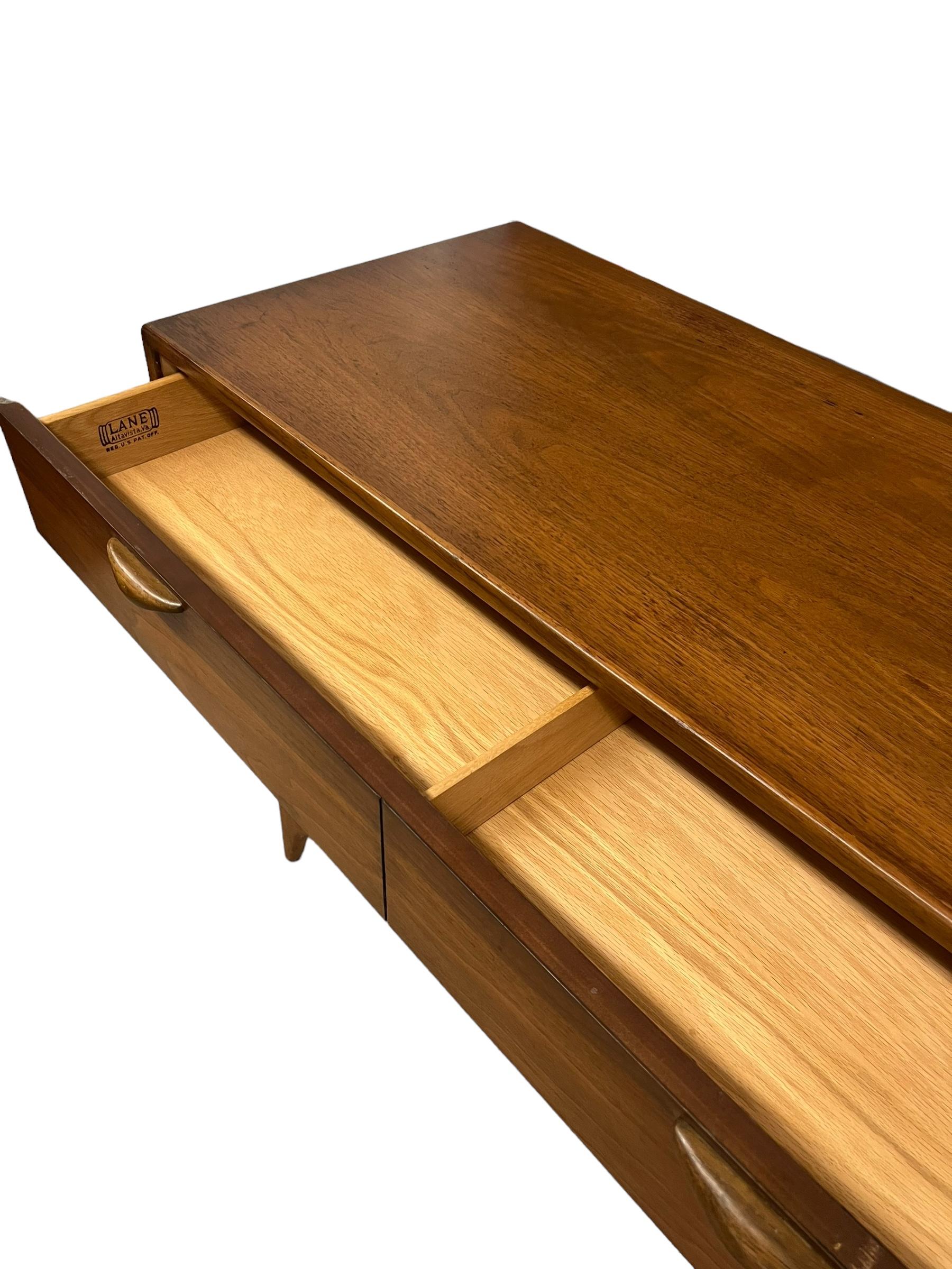 Comò a sei cassetti Vintage Mid Century Modern di Lane Furniture Company 3