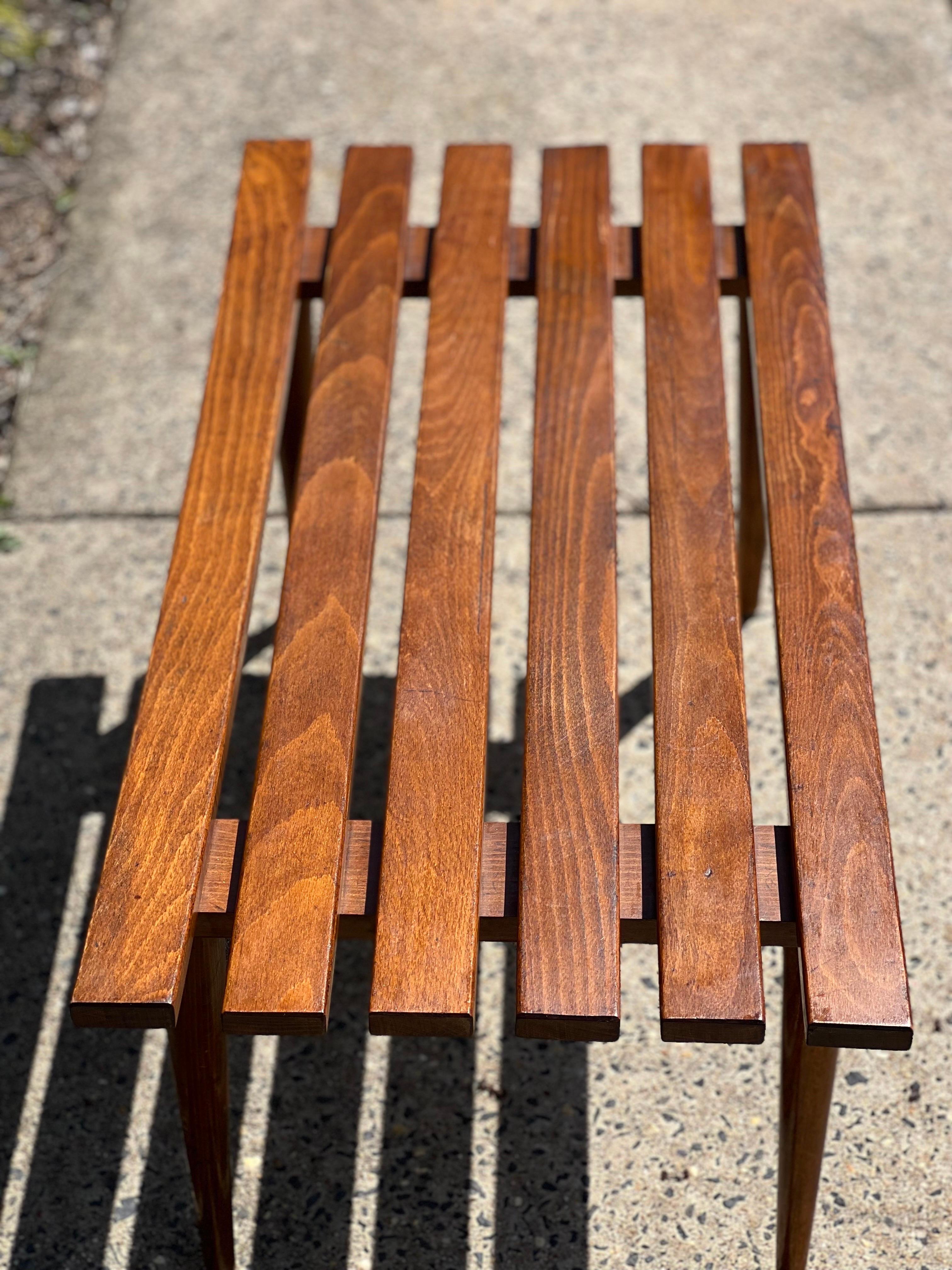 Vintage Mid-Century Modern Slat Bench or Coffee Table In Good Condition For Sale In Doylestown, PA