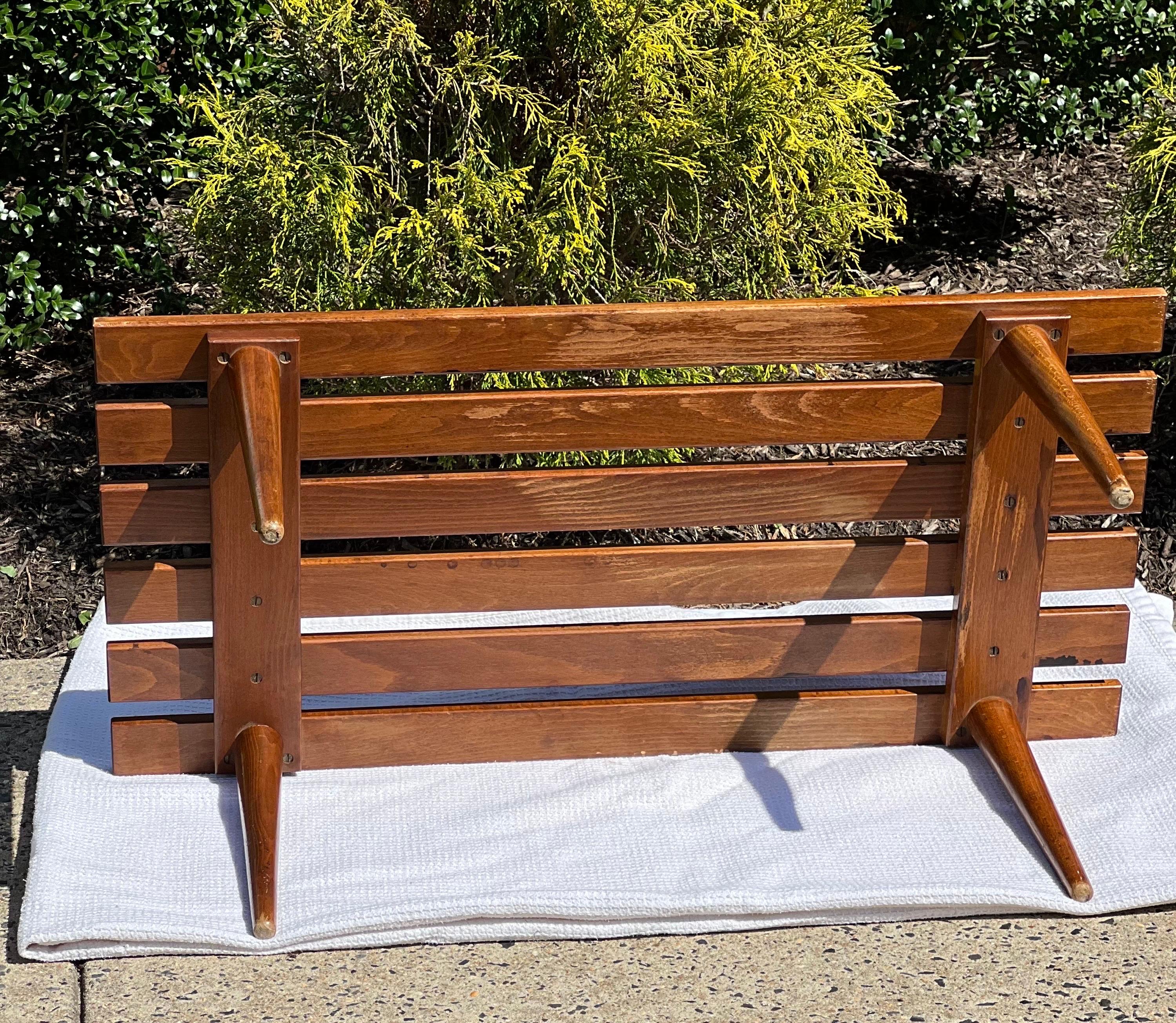 Vintage Mid-Century Modern Slat Bank oder Couchtisch im Zustand „Gut“ im Angebot in Doylestown, PA