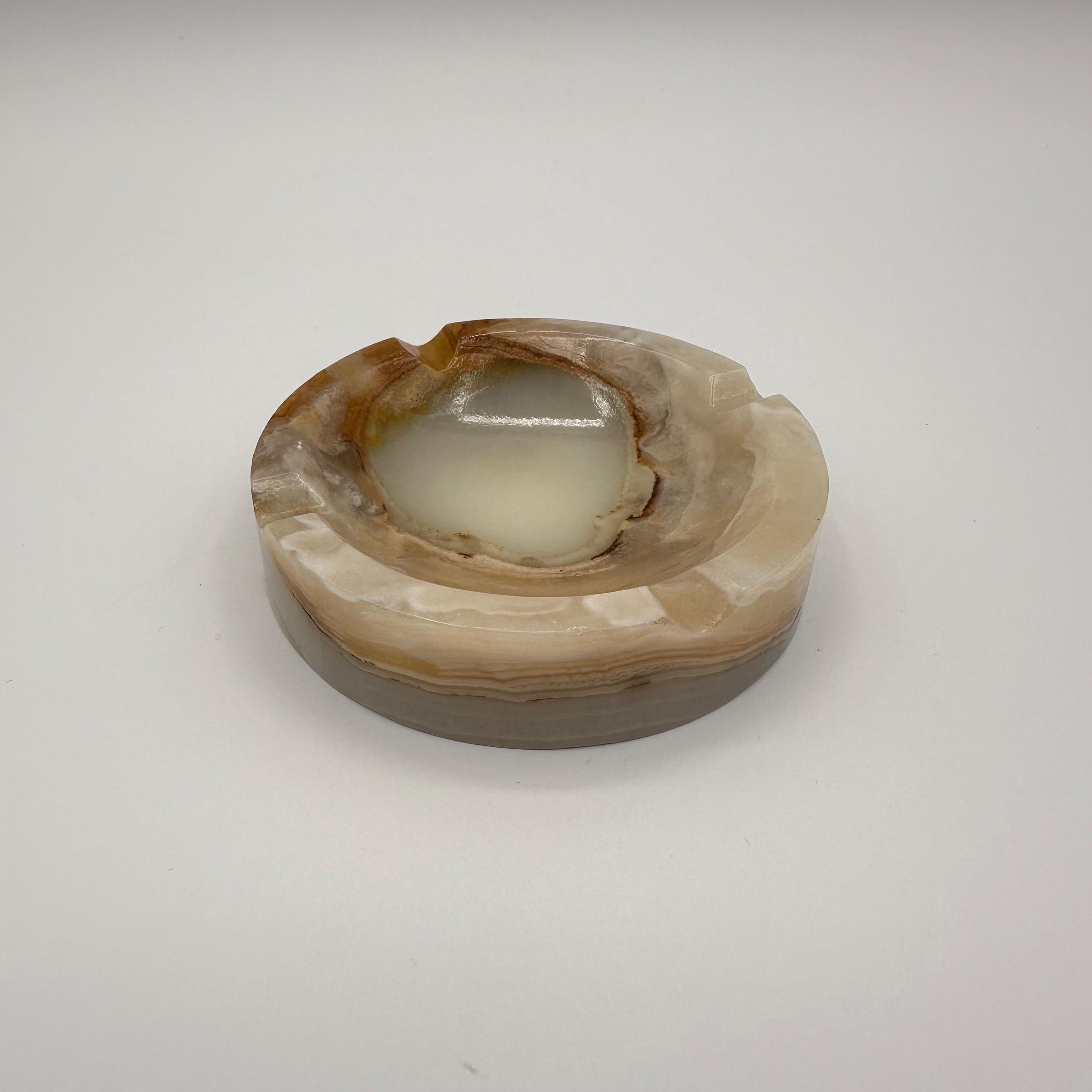 Mid-Century Modern Vintage Mid Century Modern Small Round Onyx Stone Ashtray  For Sale