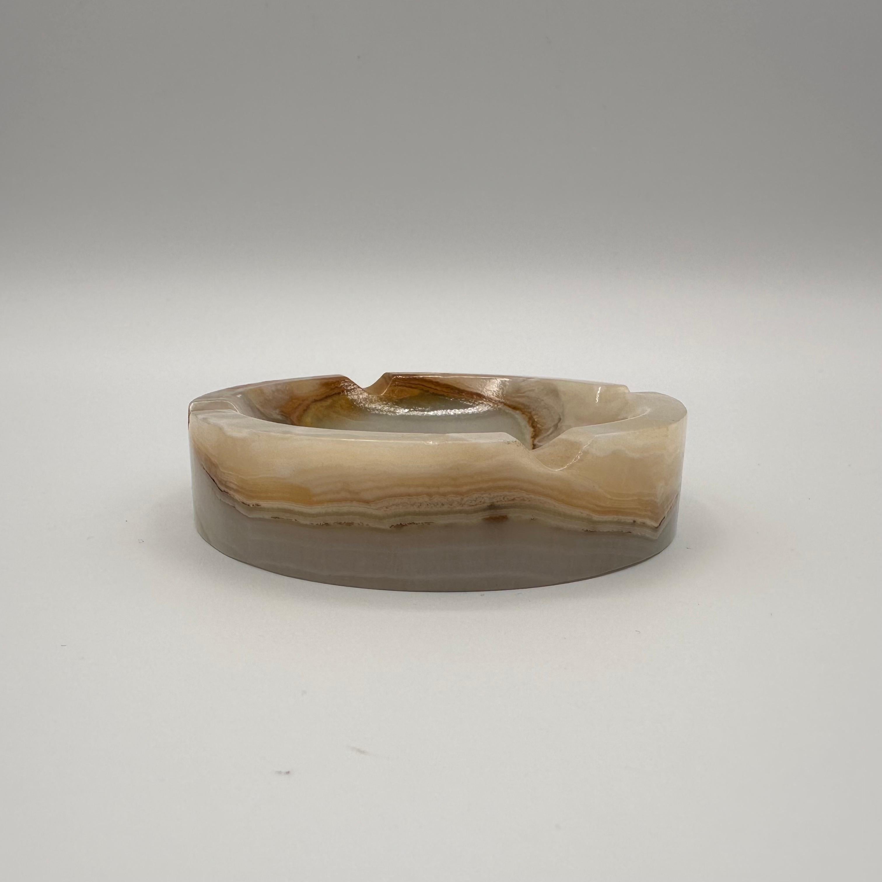 European Vintage Mid Century Modern Small Round Onyx Stone Ashtray  For Sale