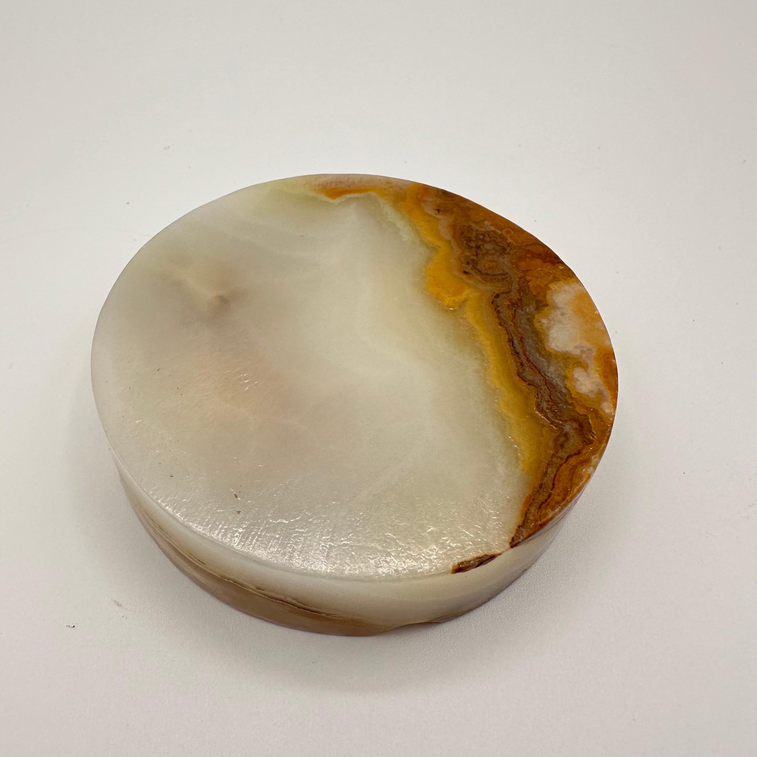 Vintage Mid Century Modern Small Round Onyx Stone Ashtray  For Sale 2