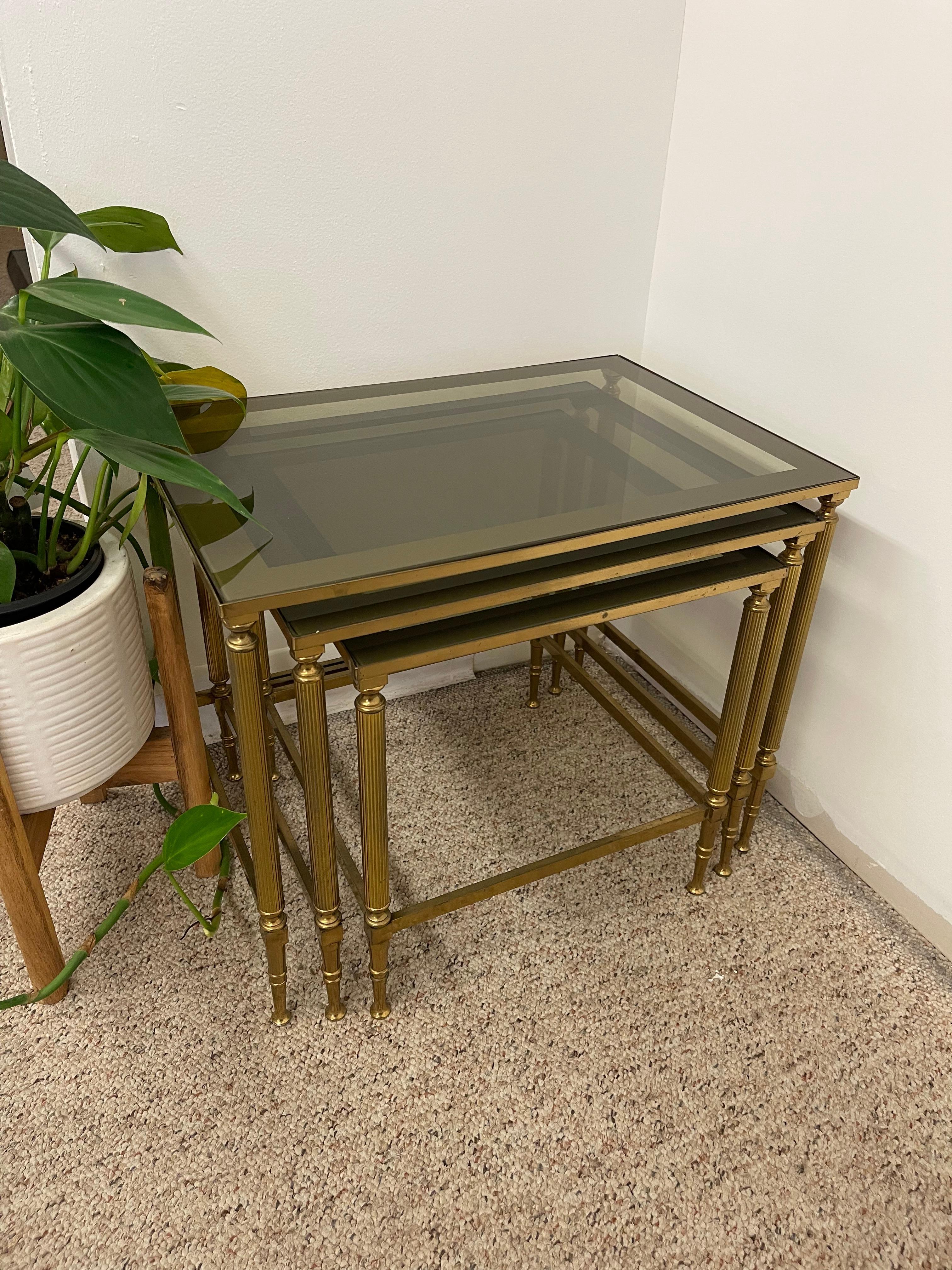 Vintage Mid-Century Modern Smoked Glass Nesting Tables, Set of Three In Good Condition For Sale In Seattle, WA