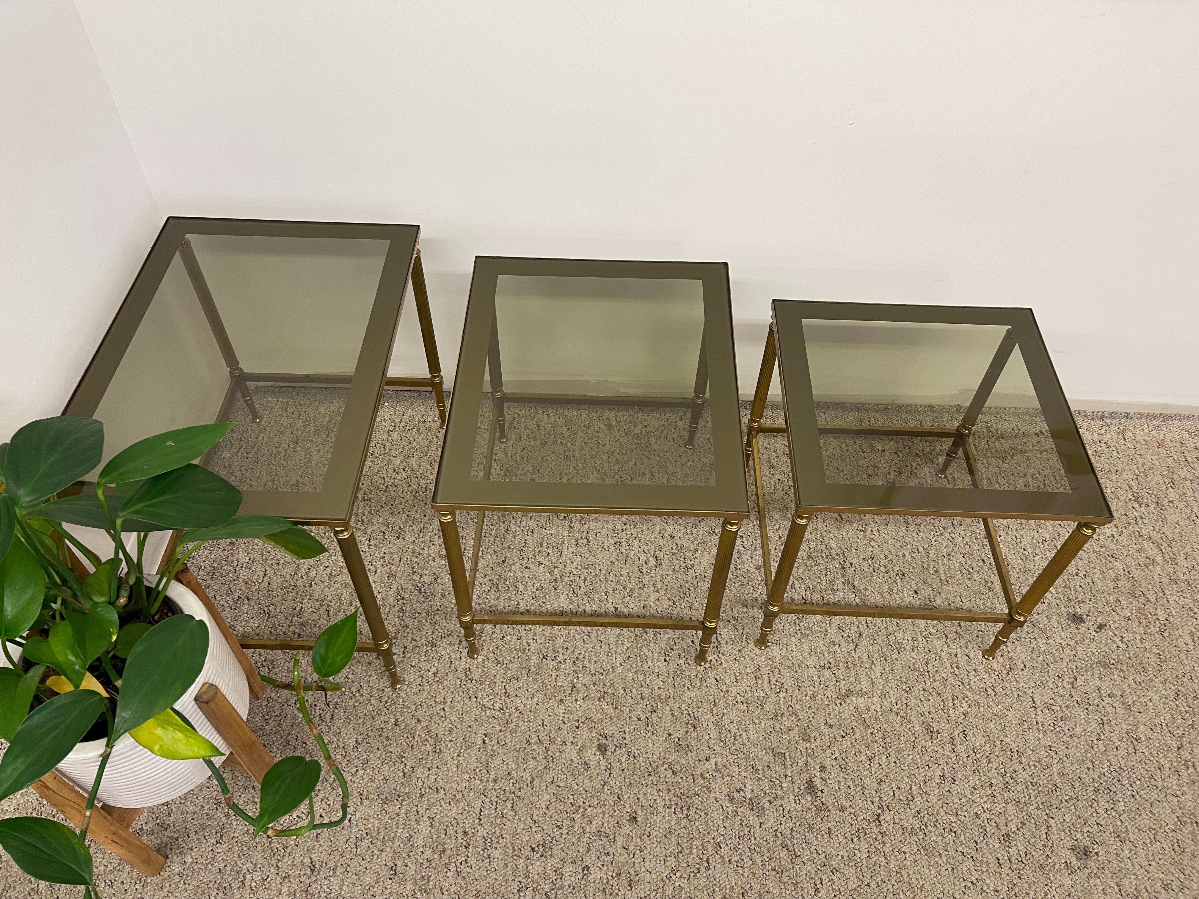 Vintage Mid-Century Modern Smoked Glass Nesting Tables, Set of Three For Sale 1