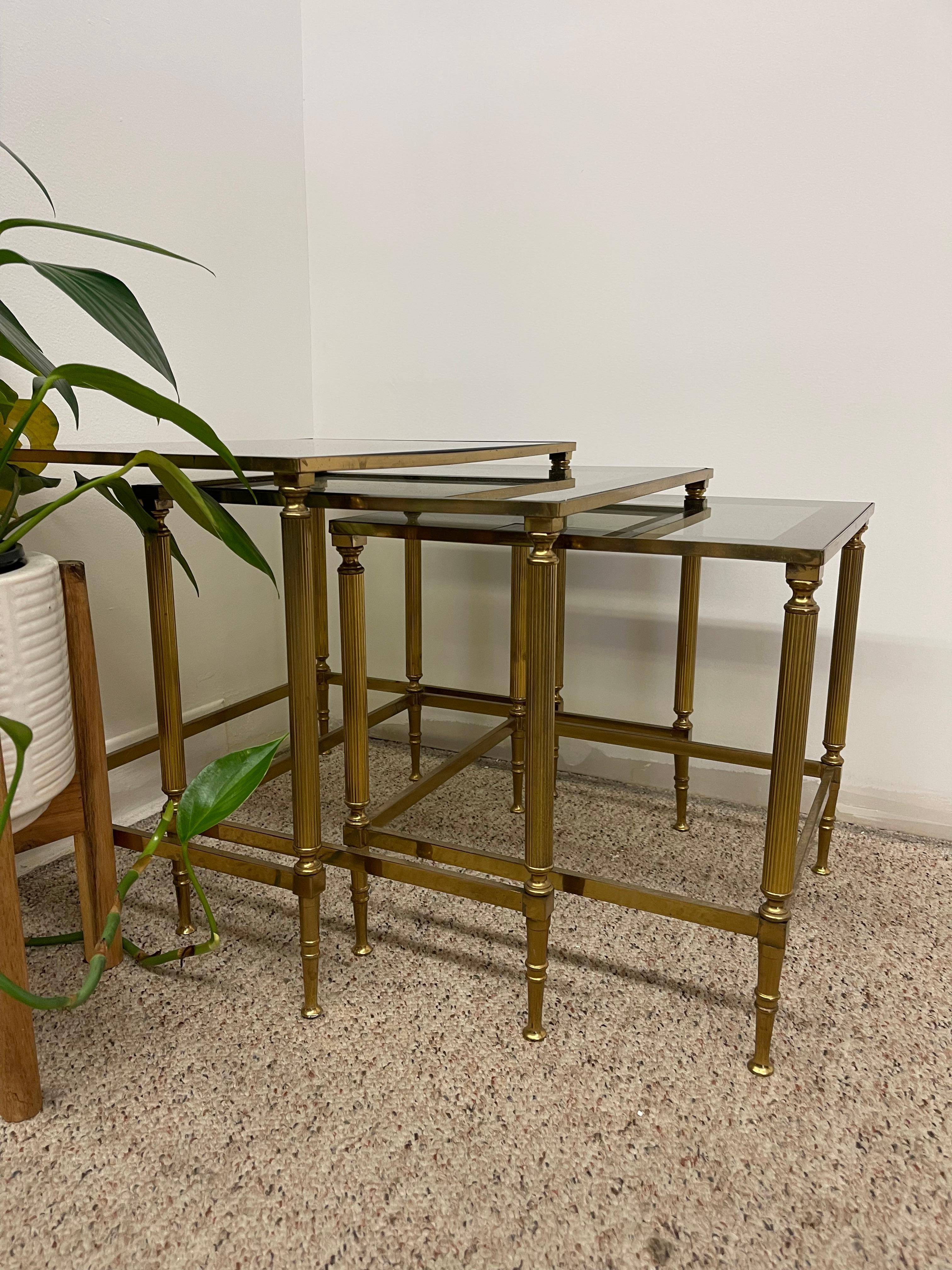 Vintage Mid-Century Modern Smoked Glass Nesting Tables, Set of Three For Sale 3