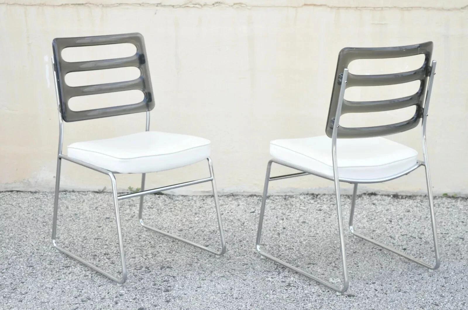 Vintage Mid Century Modern Smoked Lucite Chrome Frame Esszimmerstühle - Set von 6. CIRCA Mitte des 20. Abmessungen: 33,5