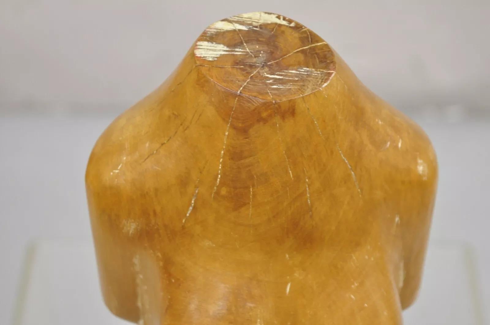 Sculpture de torse de femme nue en bois massif sculpté, moderne du milieu du siècle dernier Bon état - En vente à Philadelphia, PA