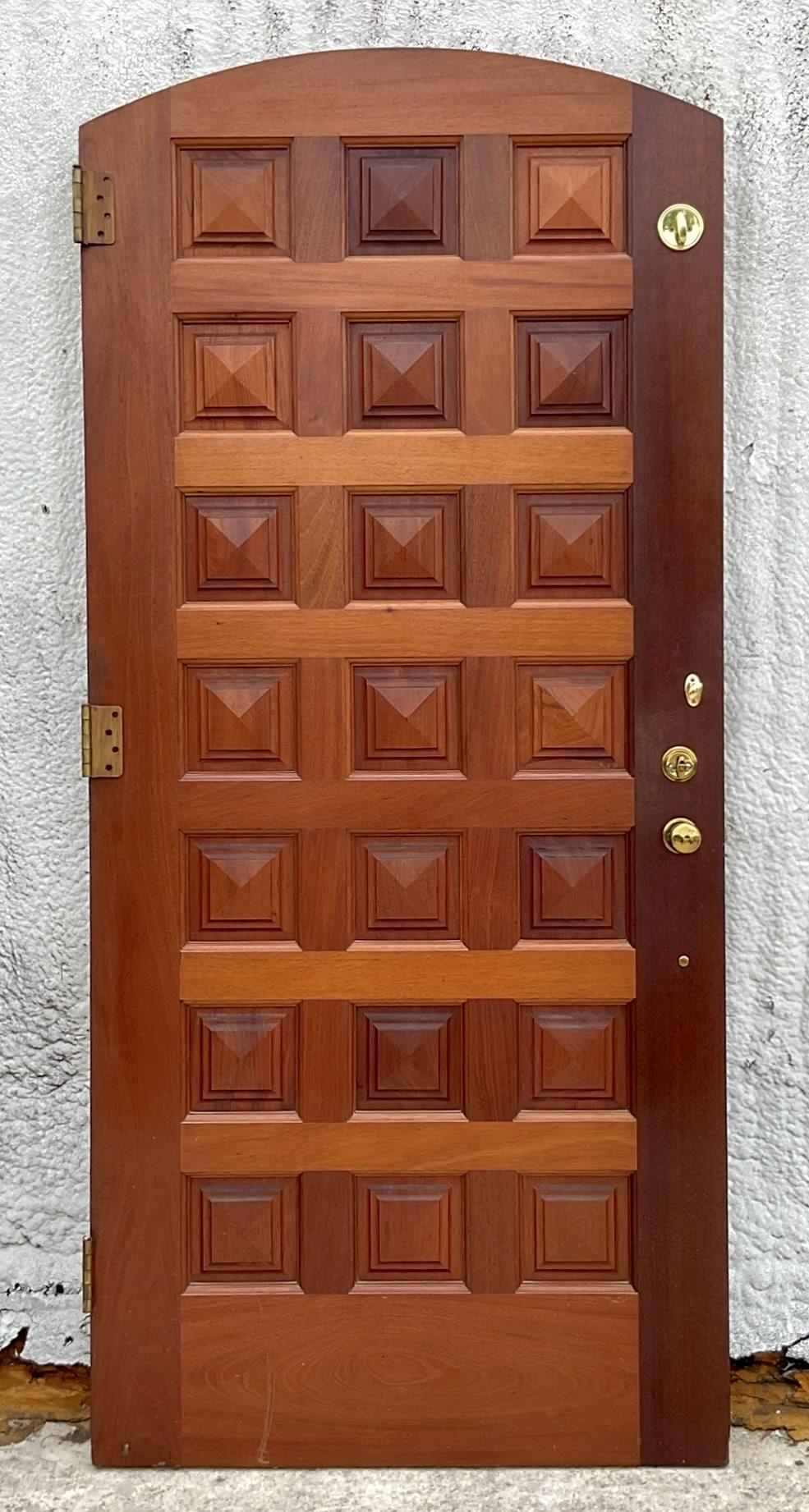 Portes à panneaux en acajou massif modernes du milieu du siècle dernier - un ensemble de 14 en vente 4