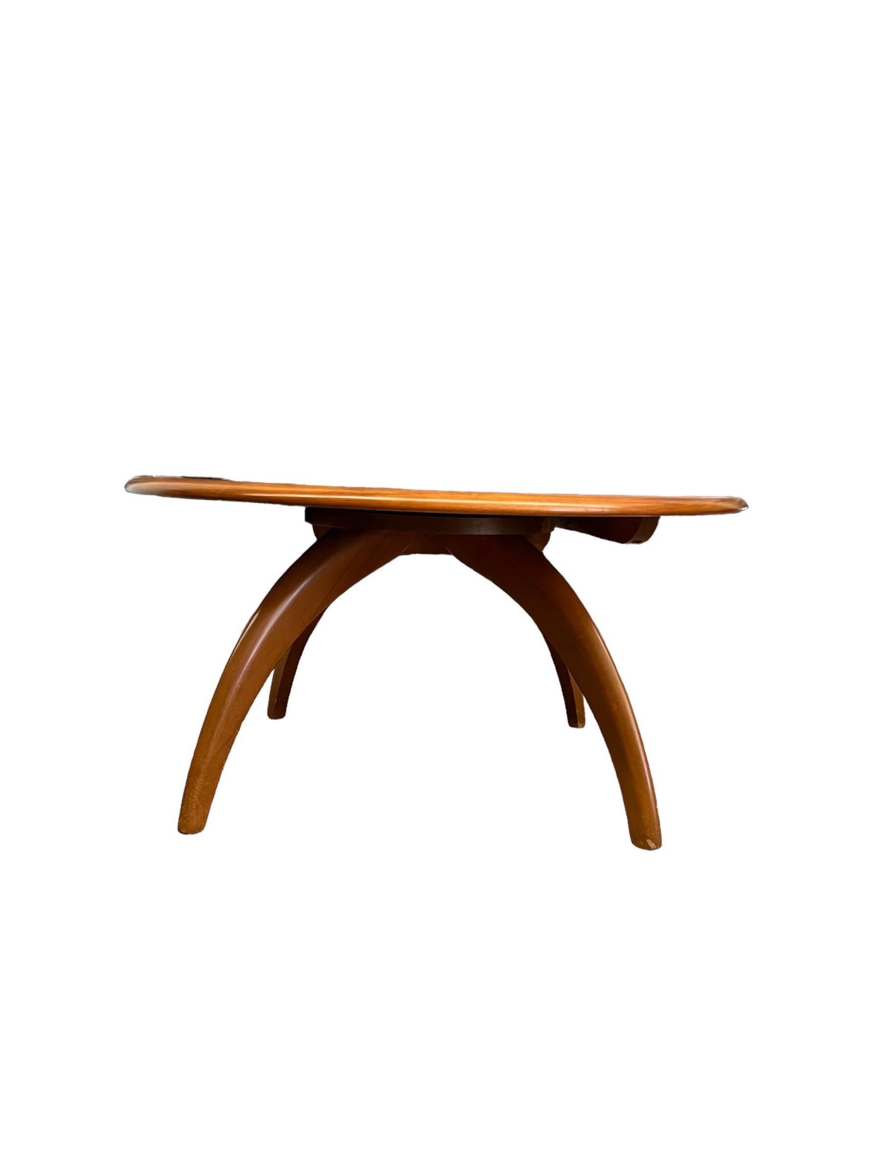 Mid-Century Modern Table basse moderne du milieu du siècle dernier en bois d'érable massif par Heywood Wakefield . en vente