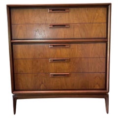 Vintage Mid Century Modern Massiv Nussbaum und Eiche Kommode Schwalbenschwanz Schubladen