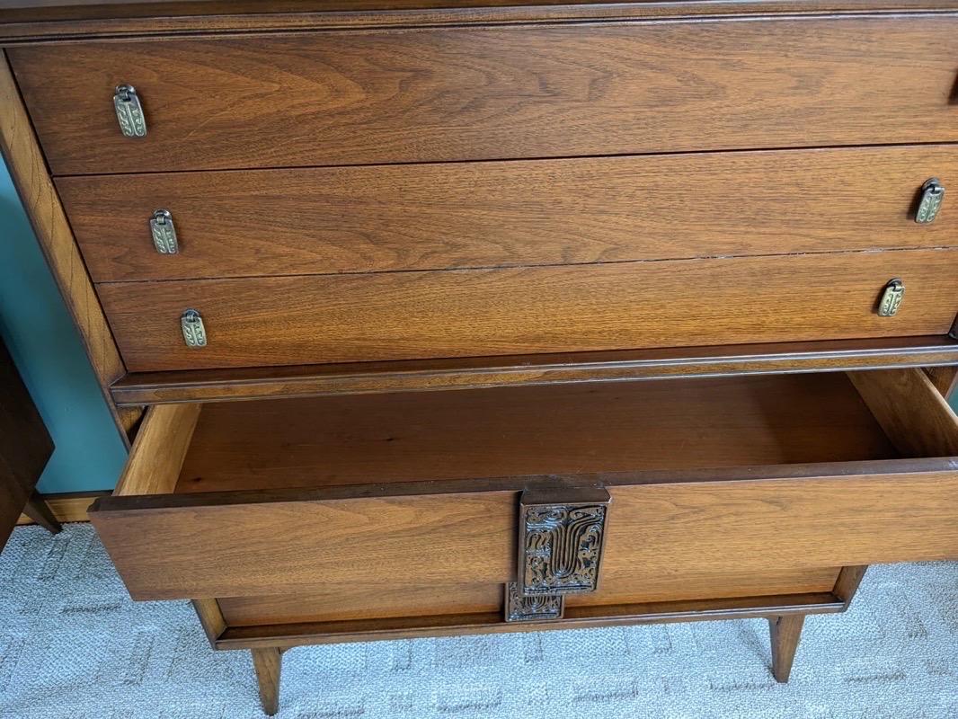 Vintage Mid-Century Modern Solid Walnut Dresser Cabinet Storage Drawers  In Good Condition For Sale In Seattle, WA